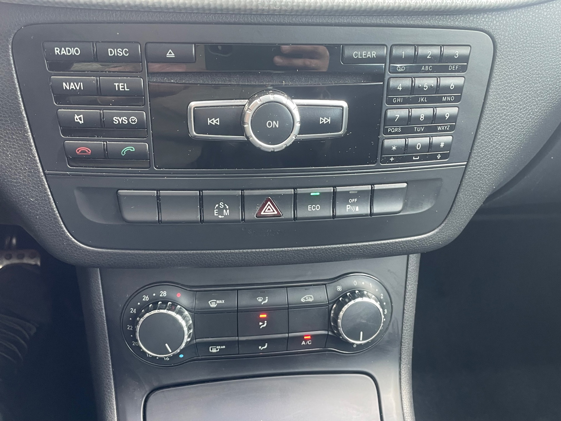 Foto van Mercedes-Benz B 180