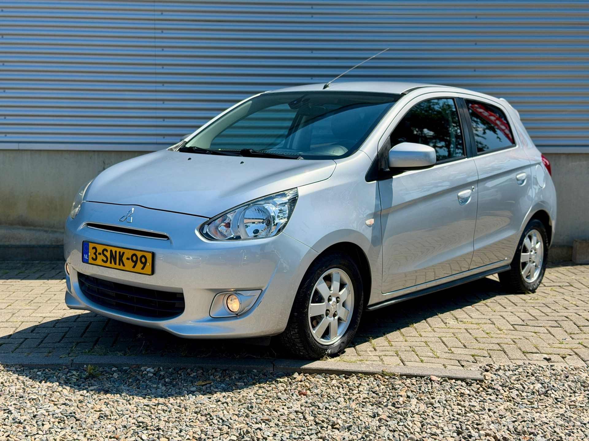 Foto van MITSUBISHI MITSUBISHI SPACE STAR