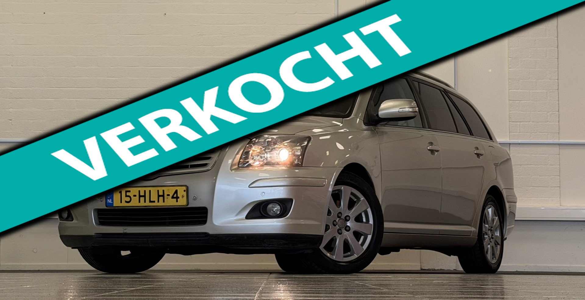 Toyota Toyota Avensis 1.8 VVTi Luna Business Automaat Trekhaak Garantie Mooi 2009 - voorkant