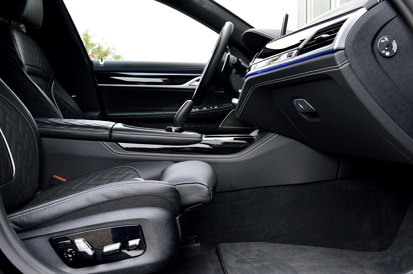 Foto van BMW 745e