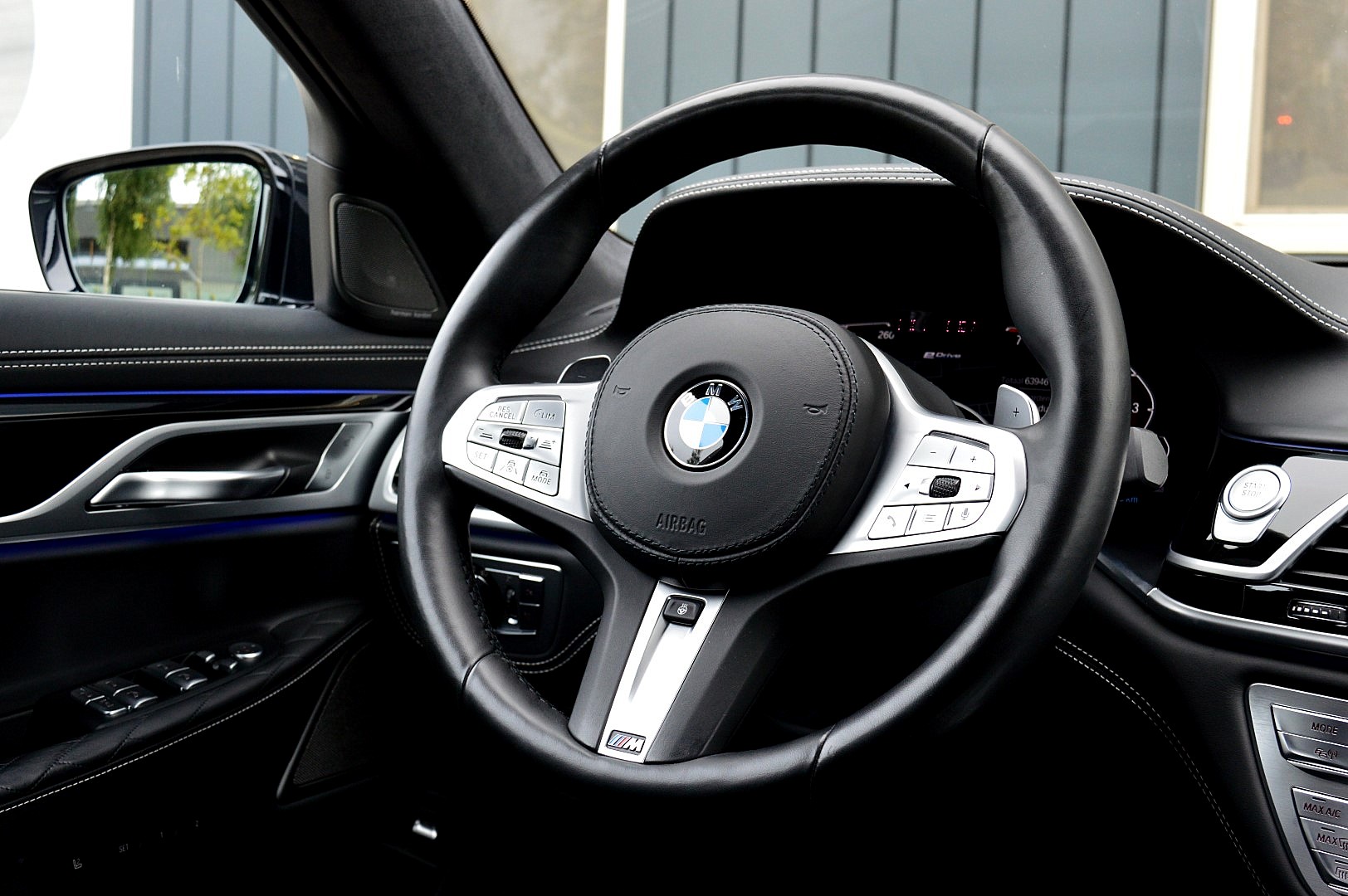 Foto van BMW 745e