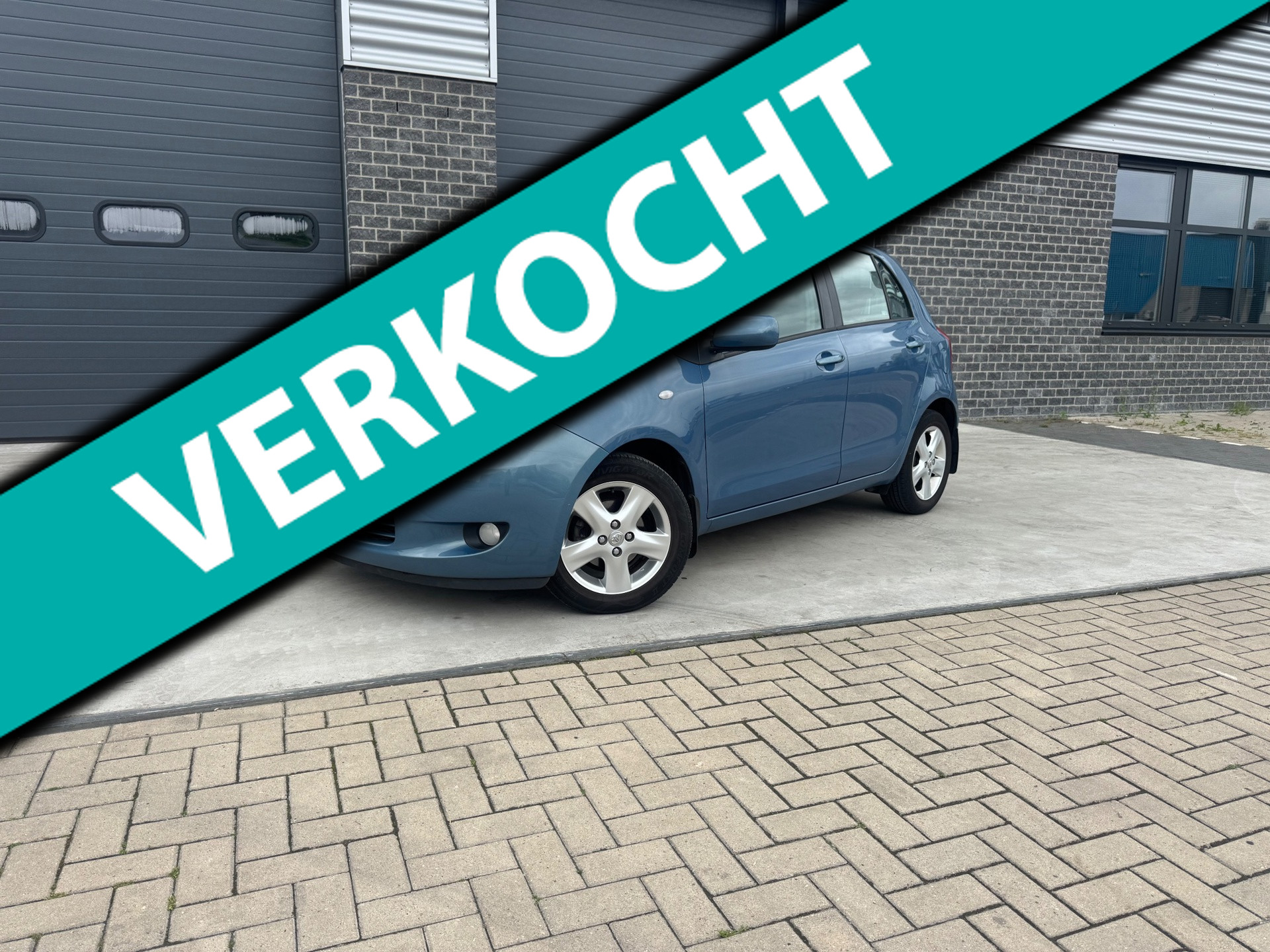 Toyota Toyota Yaris 1.3 VVTi Luna MMT Automaat Trekhaak Airco 2006 - voorkant