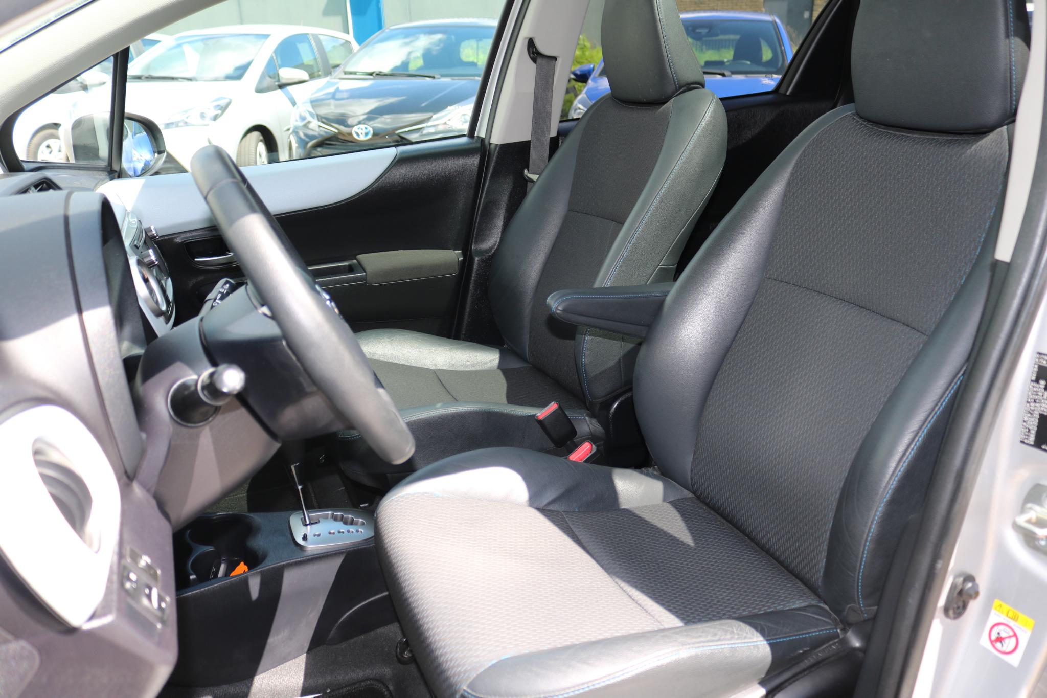 Foto van Toyota Toyota Yaris Hybrid