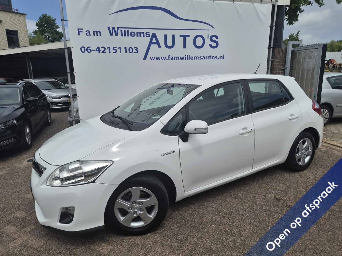 Toyota Toyota Auris 1.8 Full Hybrid Bns 2012 - voorkant
