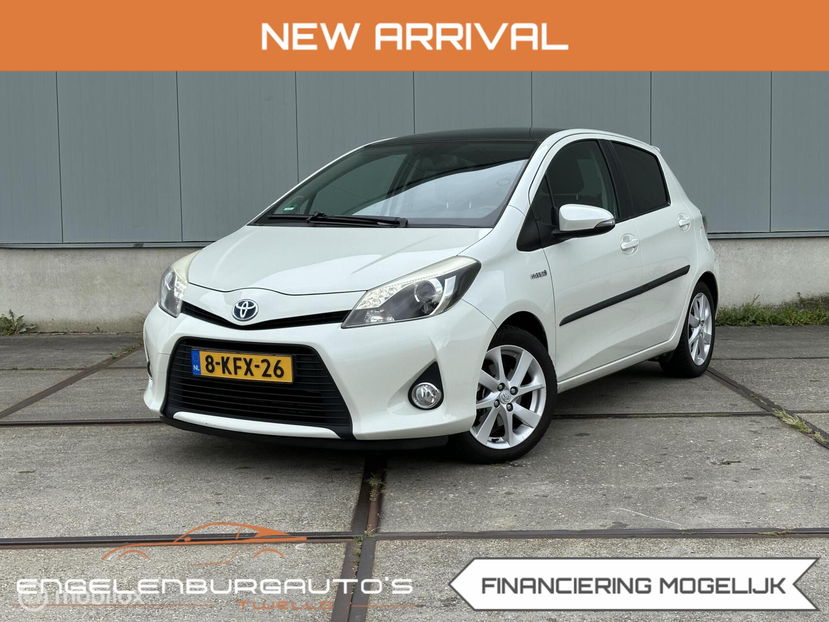 Toyota Toyota Yaris Hybrid 1.5 Full Hybrid Dynamic nieuwe apk NAP! 2013 - voorkant