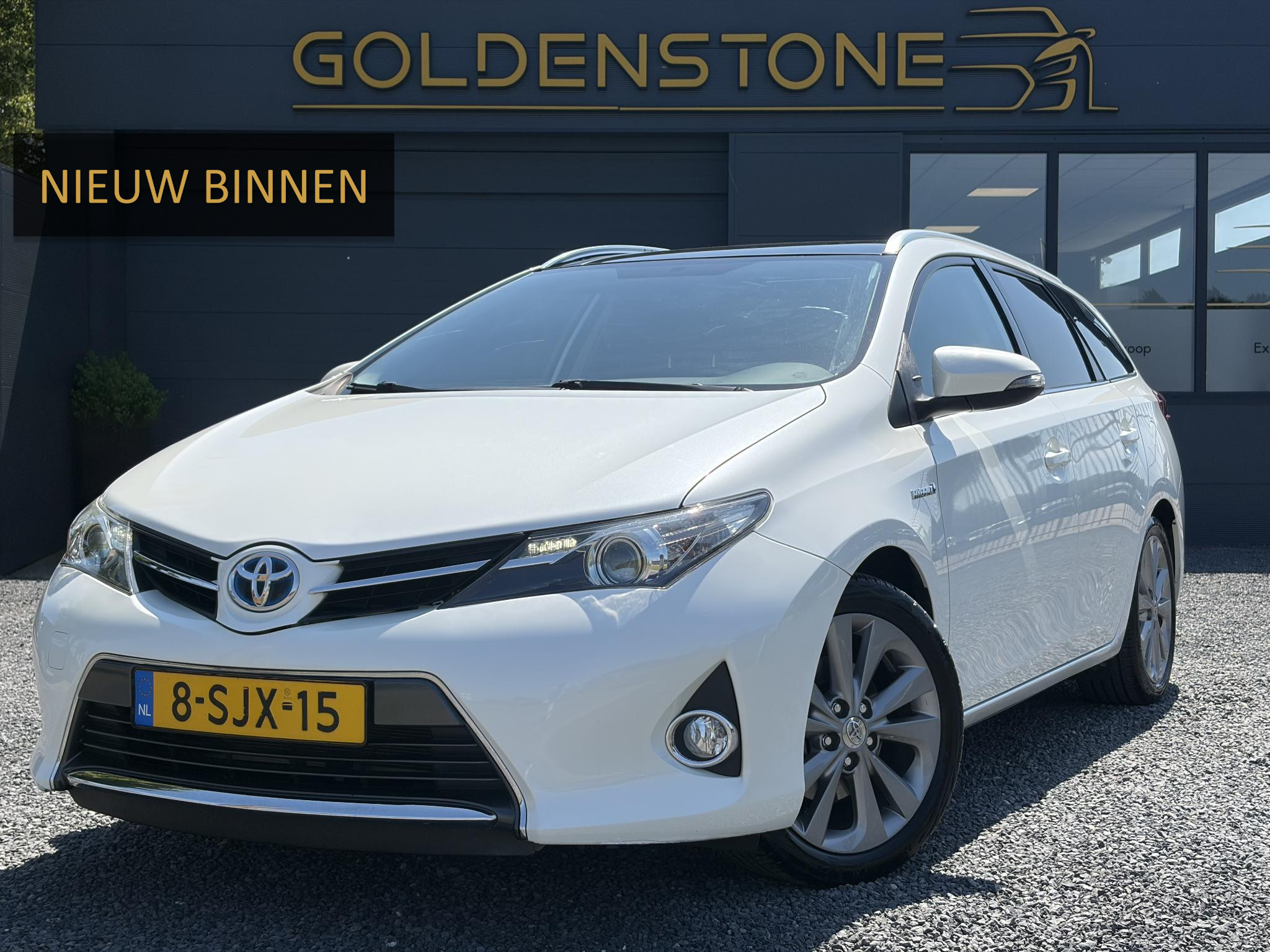 Toyota Toyota Auris 1.8 Hybrid Lease 2013 - voorkant