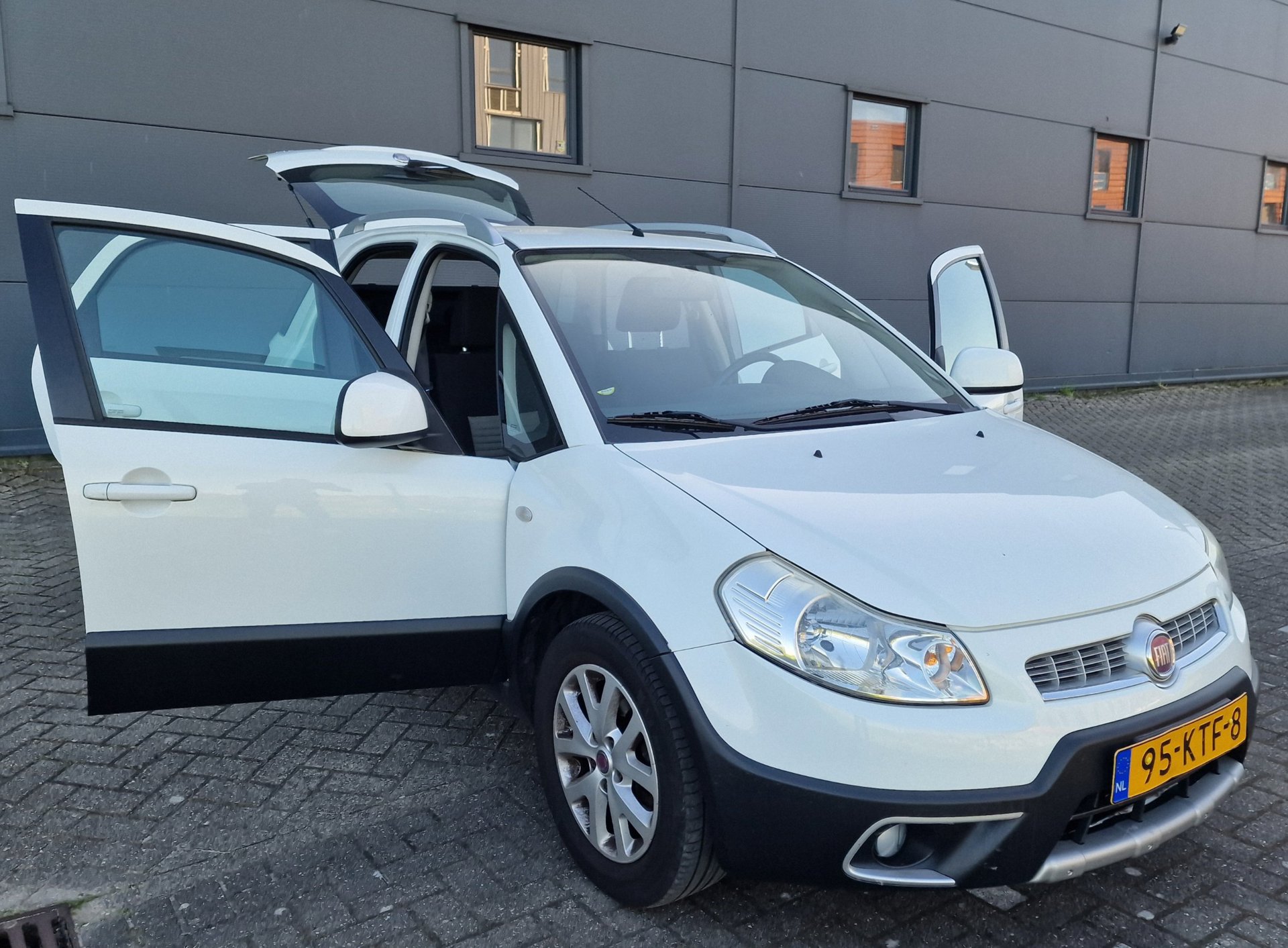 Foto van Fiat Fiat Sedici
