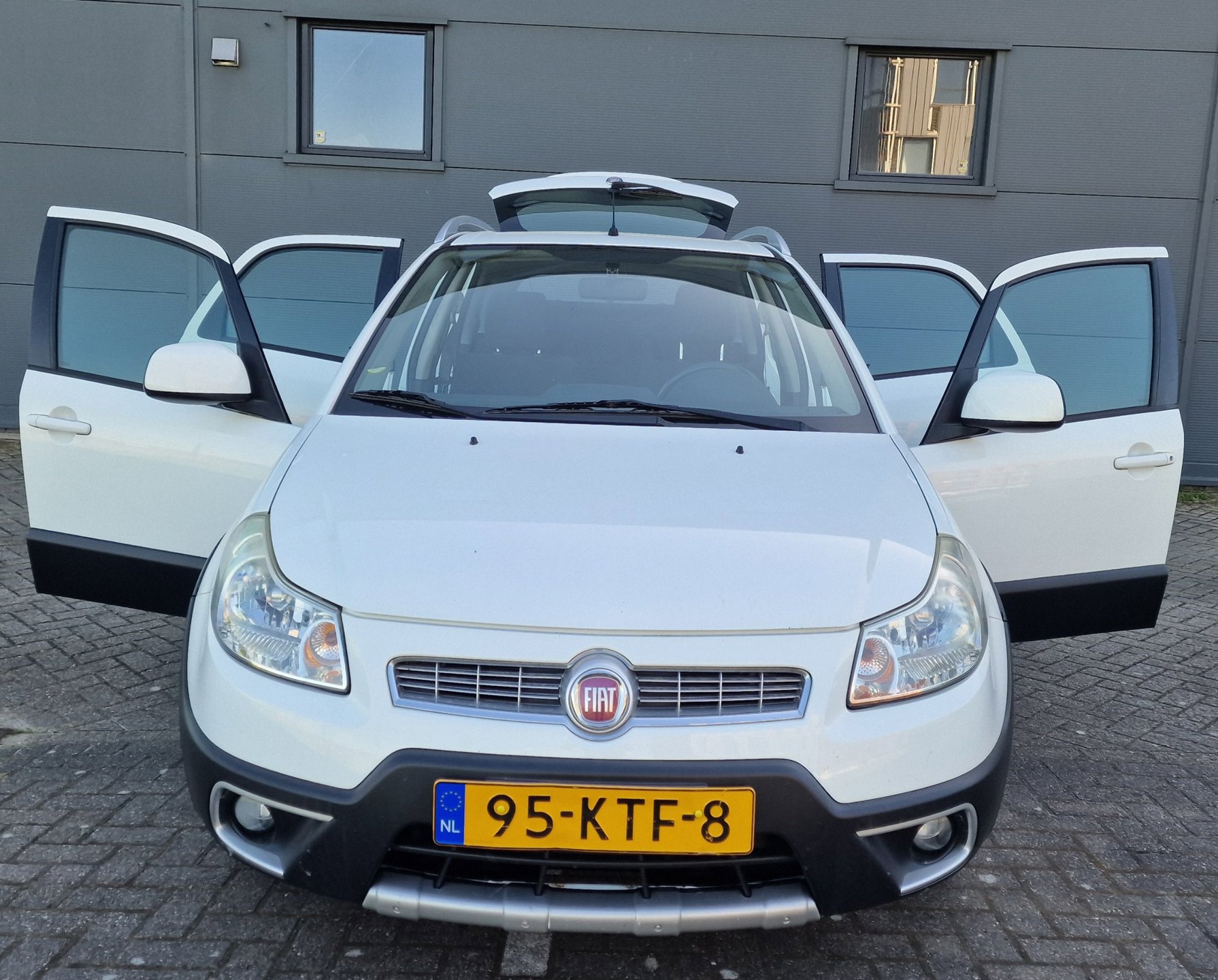 Foto van Fiat Fiat Sedici