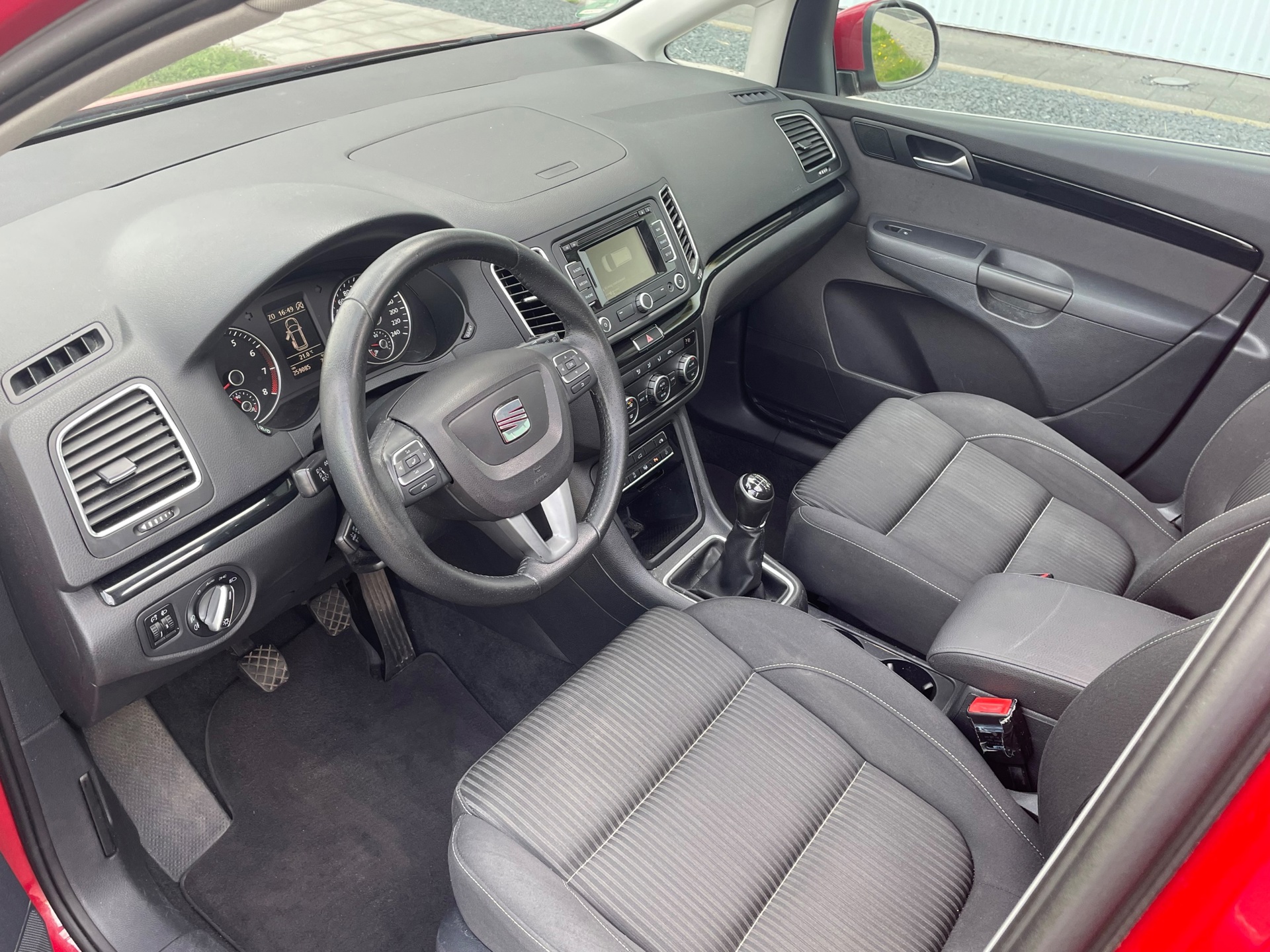 Foto van Seat Alhambra