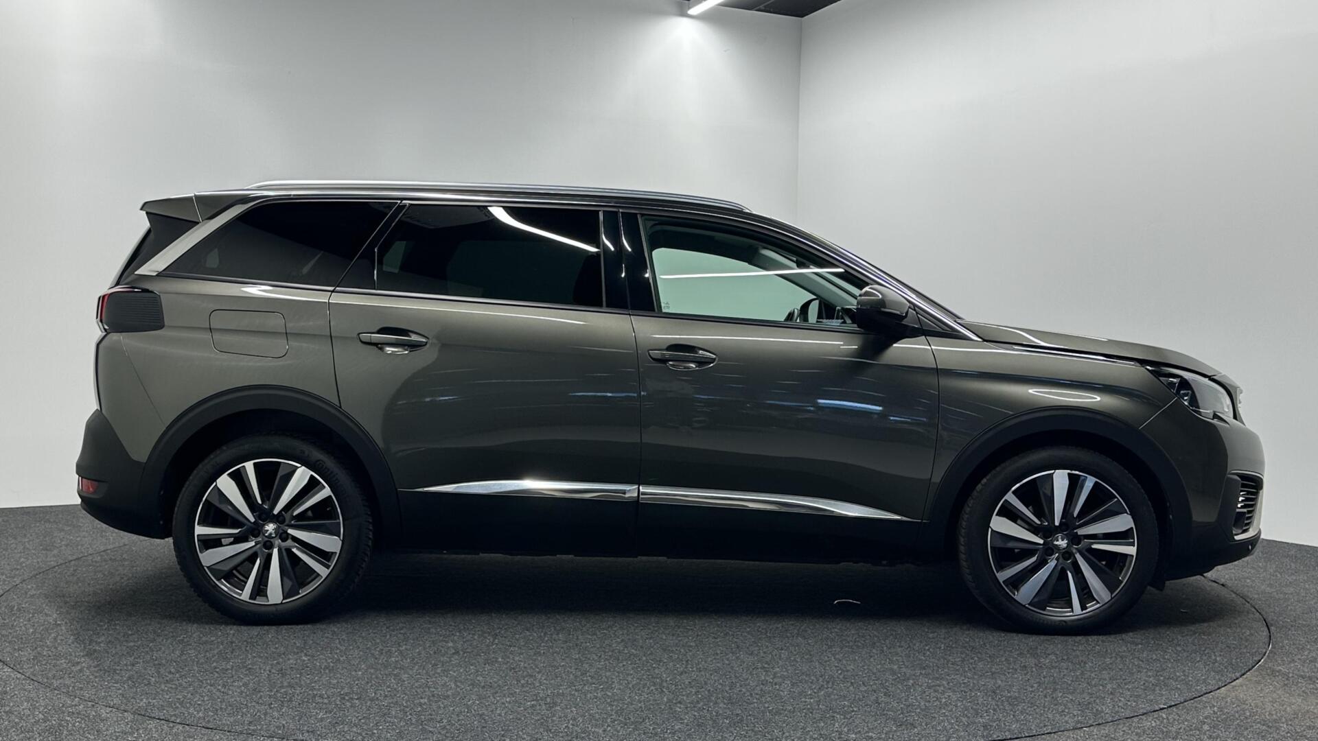Foto van Peugeot 5008