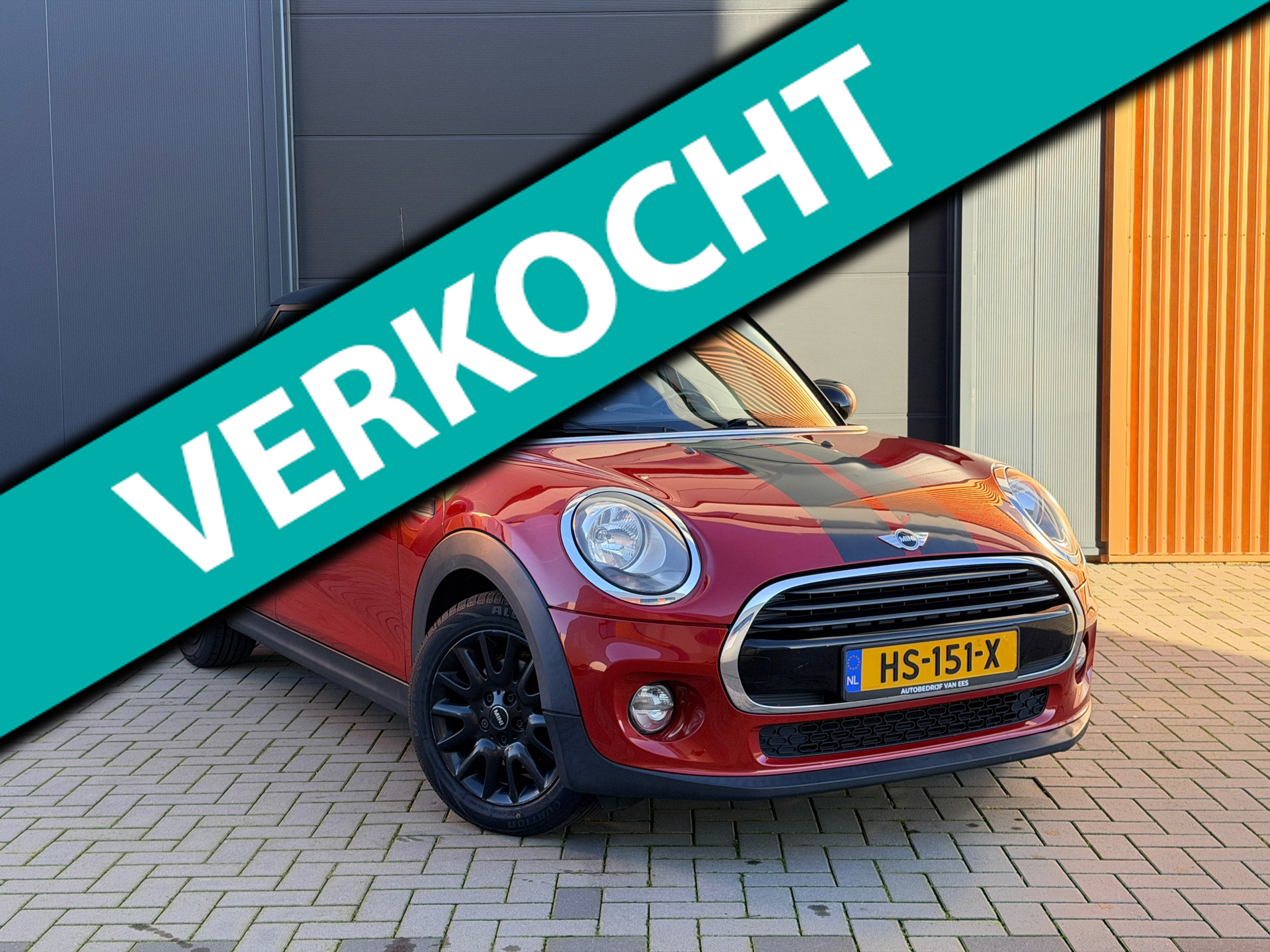 Foto van MINI COOPER