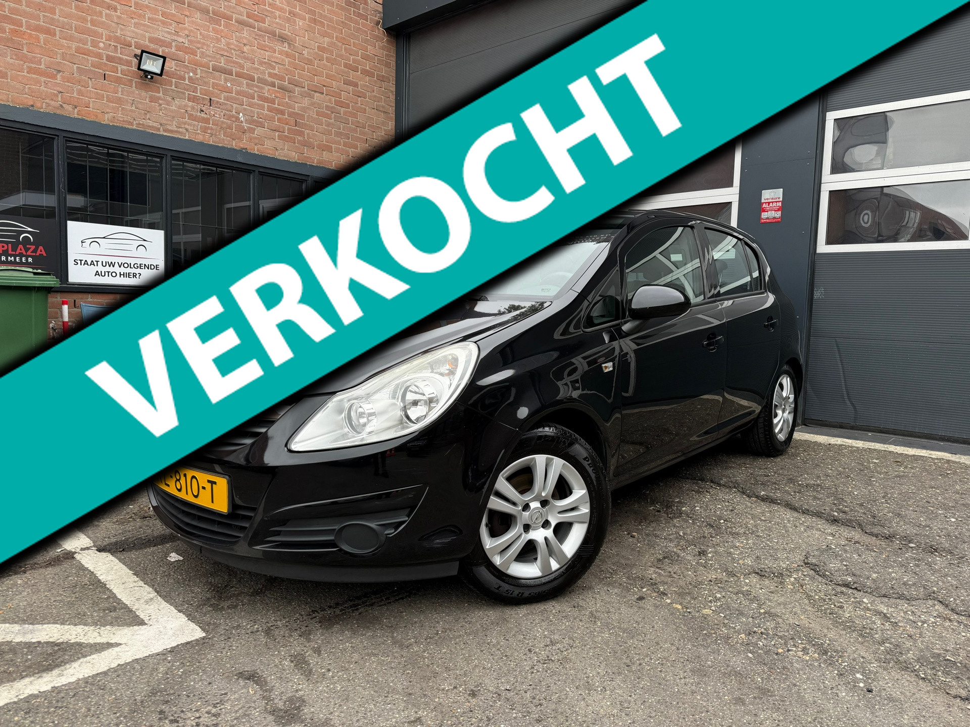 Opel Corsa 1.2-16V Sport 2009 - voorkant