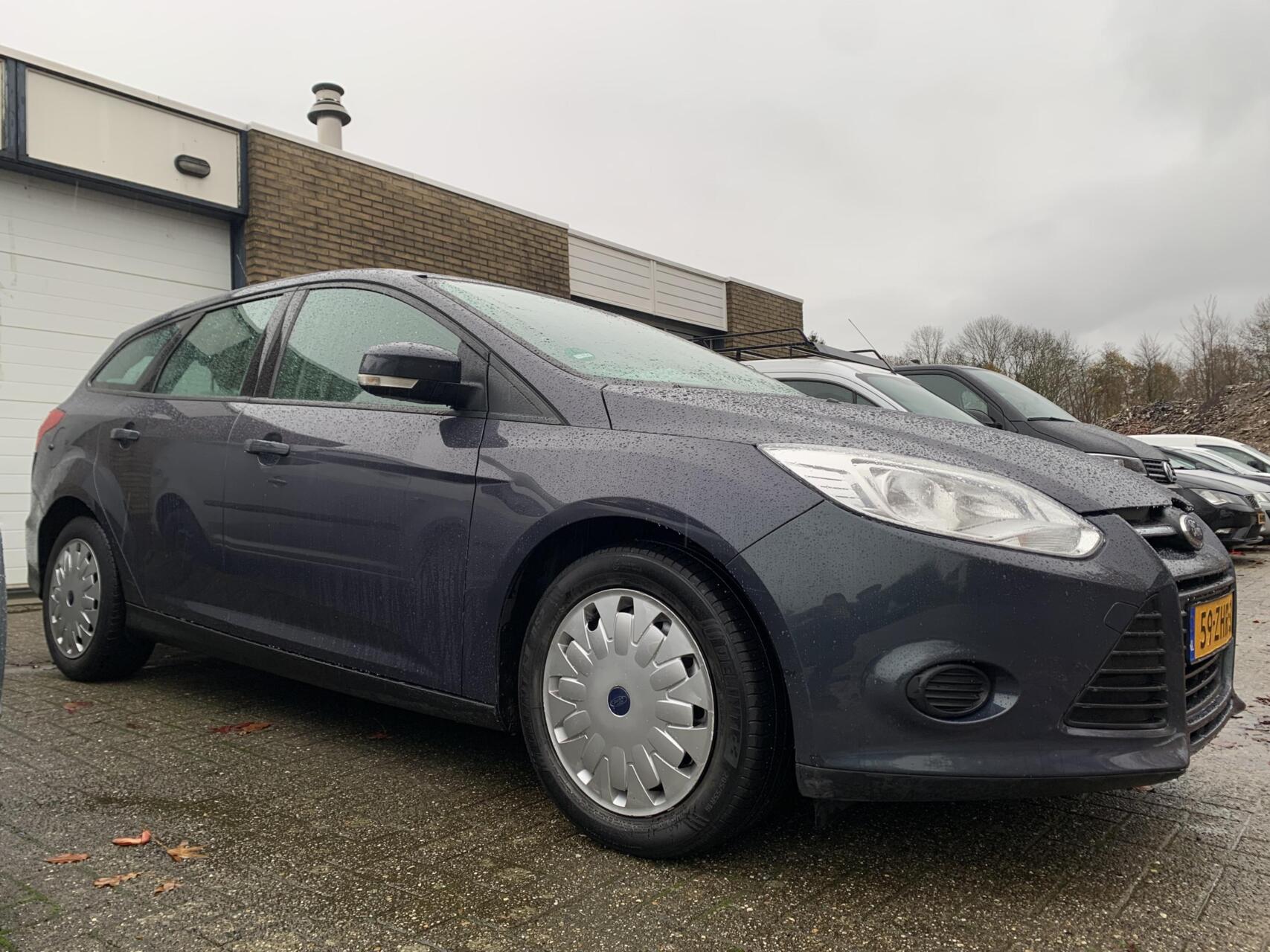 Foto van FORD FOCUS