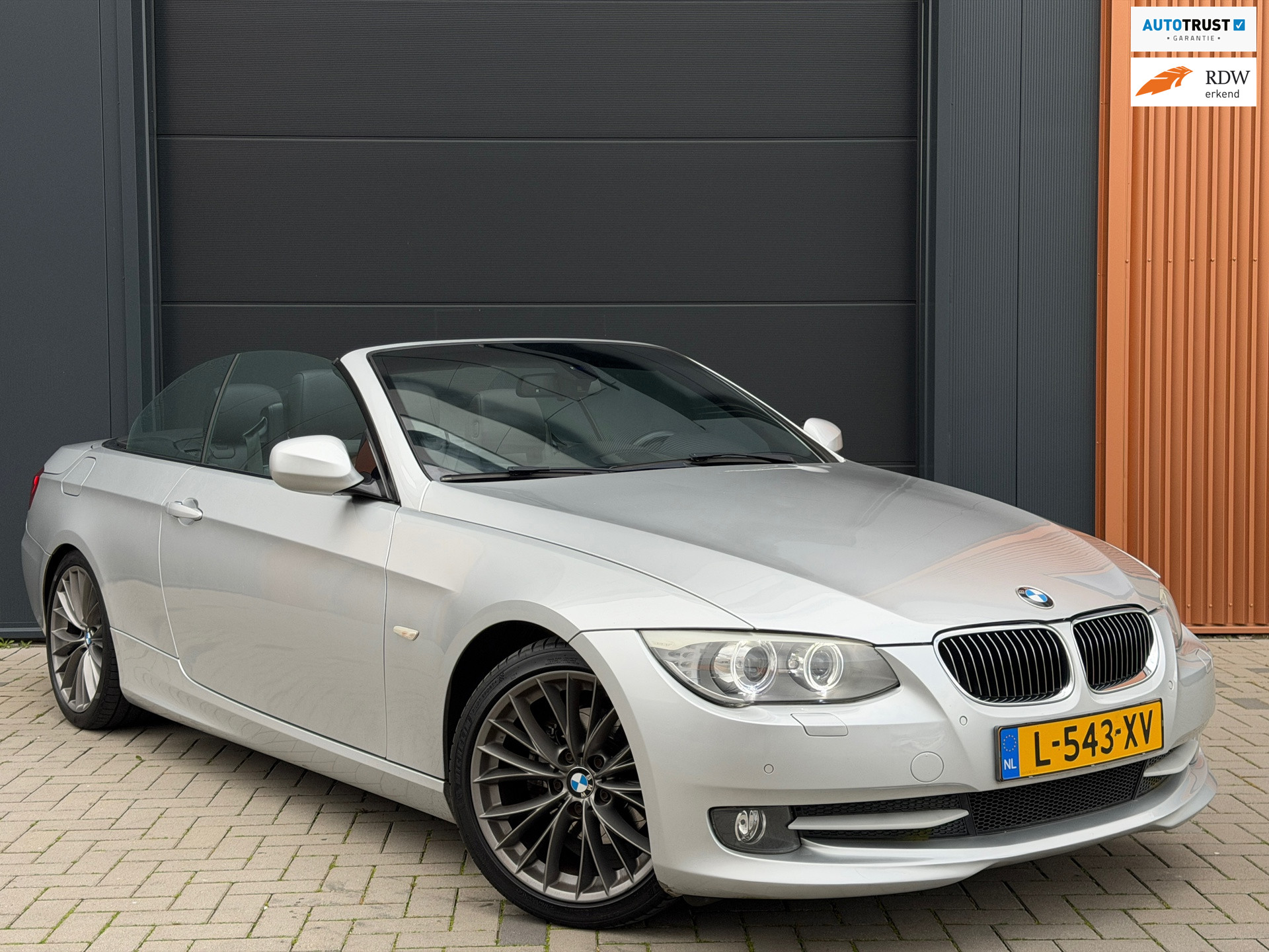 BMW 320i 320i|100% Onderhouden|Nieuwe Ketting|Stoelverwarming|PDC|Memory Zetels|Cruise Control 2011 - voorkant