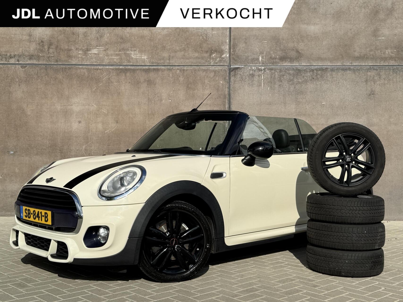 Mini Cooper 1.5 Cooper Chili Serious Business | JCW Pakket | Navigatie | Climate Control | LED | Stoelverwarming | APK 04-2027 | 2017 - voorkant