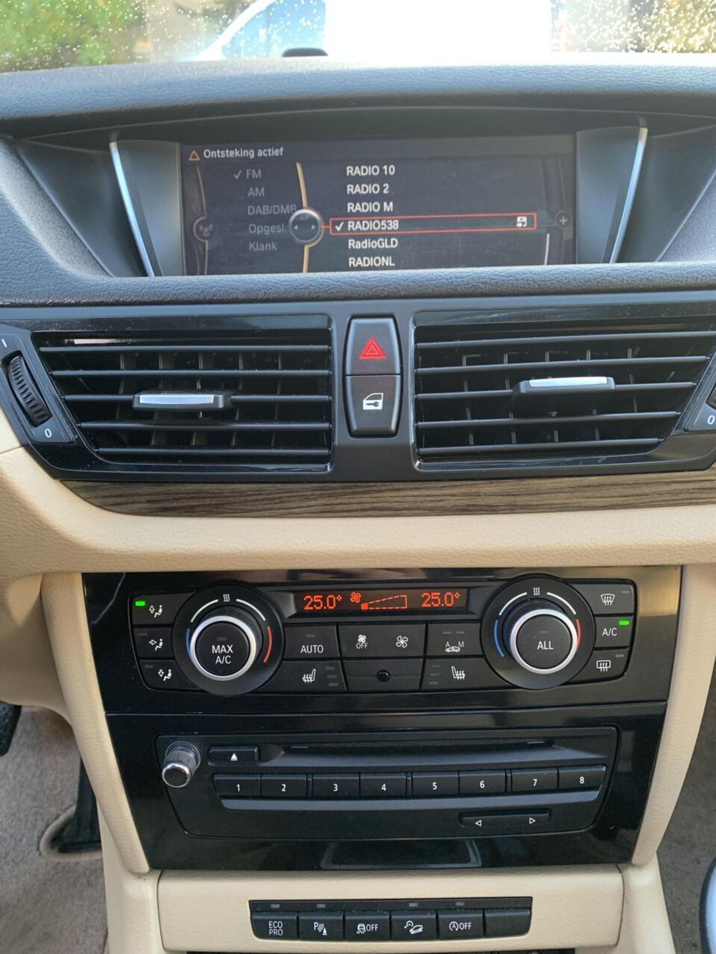 Foto van BMW X1 Xdrive25d