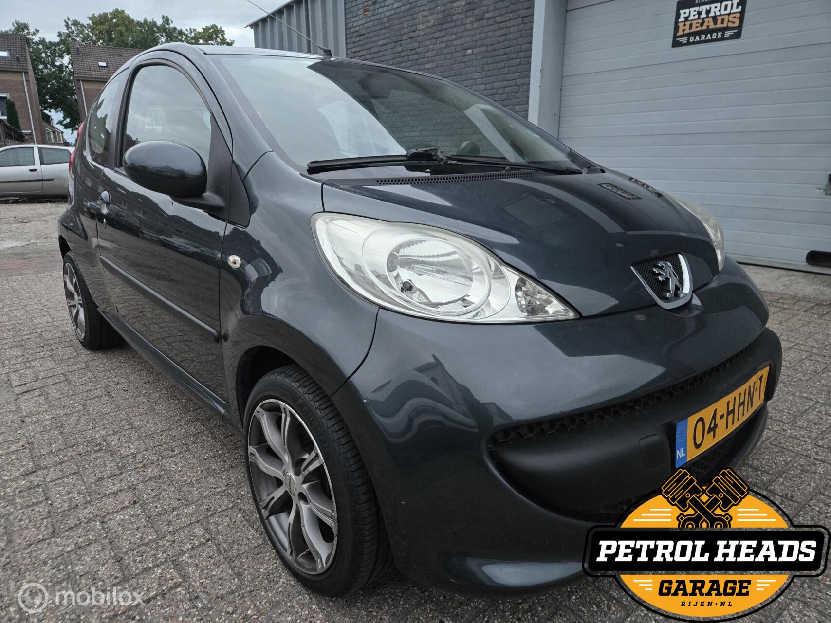Peugeot 107 1.0-12V XS 2008 - voorkant