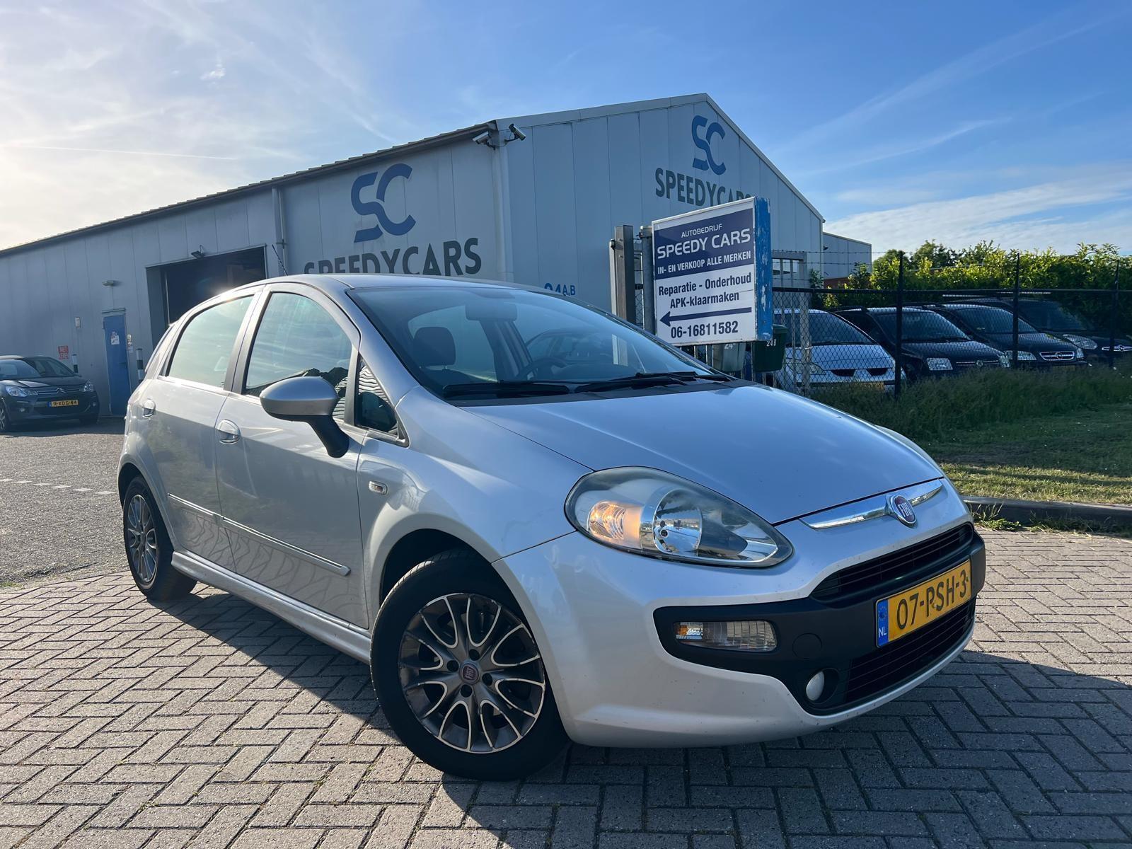 Fiat Fiat Punto 1.3 M-Jet Dynamic Airco Cruise LMV 2011 - voorkant