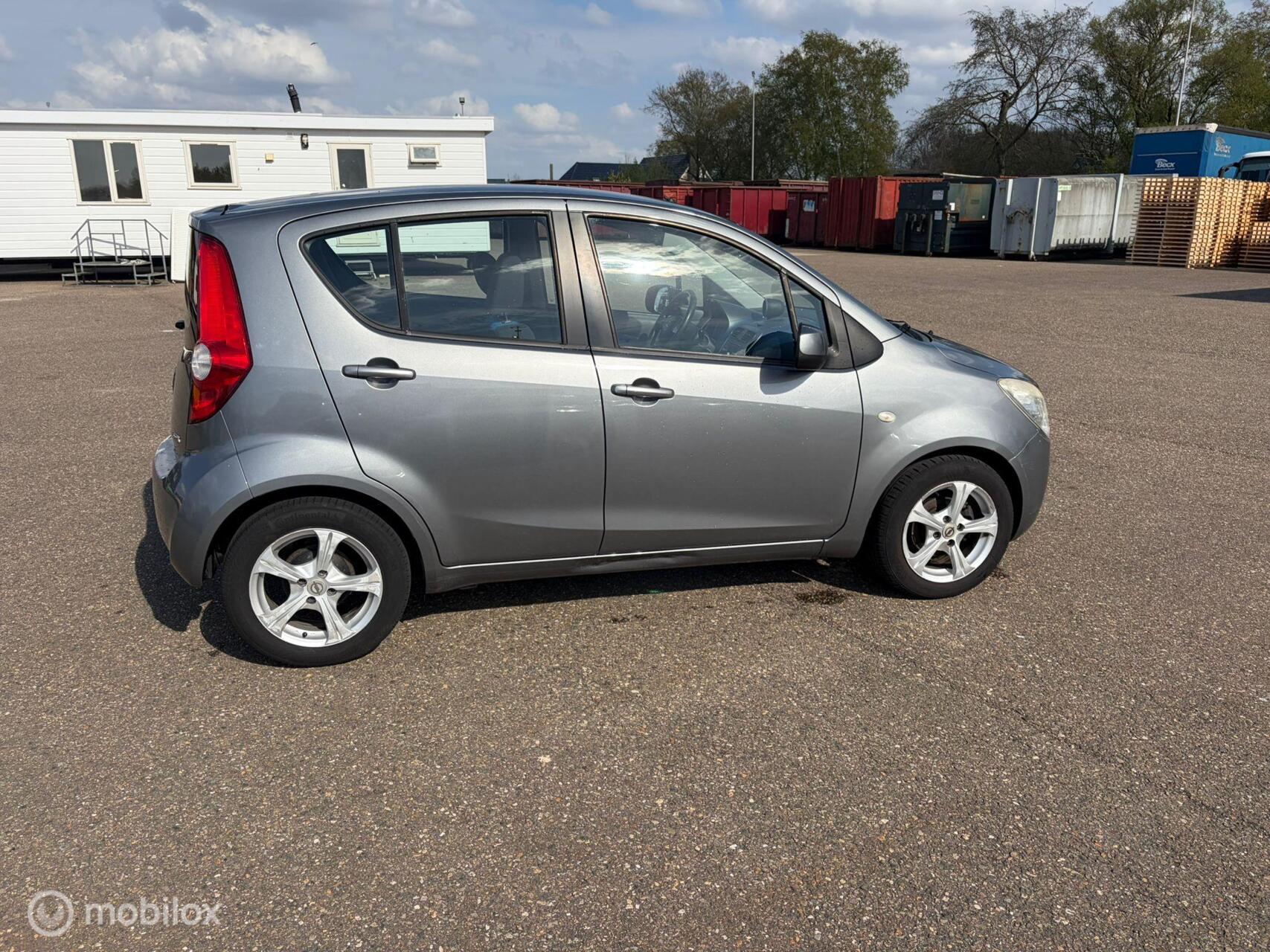 Foto van Opel Agila