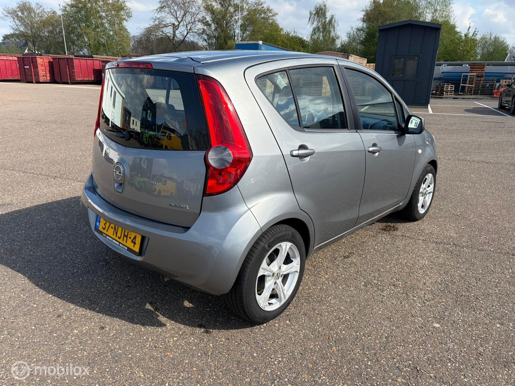 Foto van Opel Agila