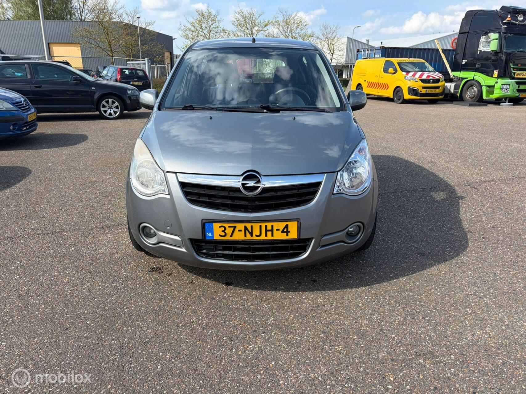 Foto van Opel Agila