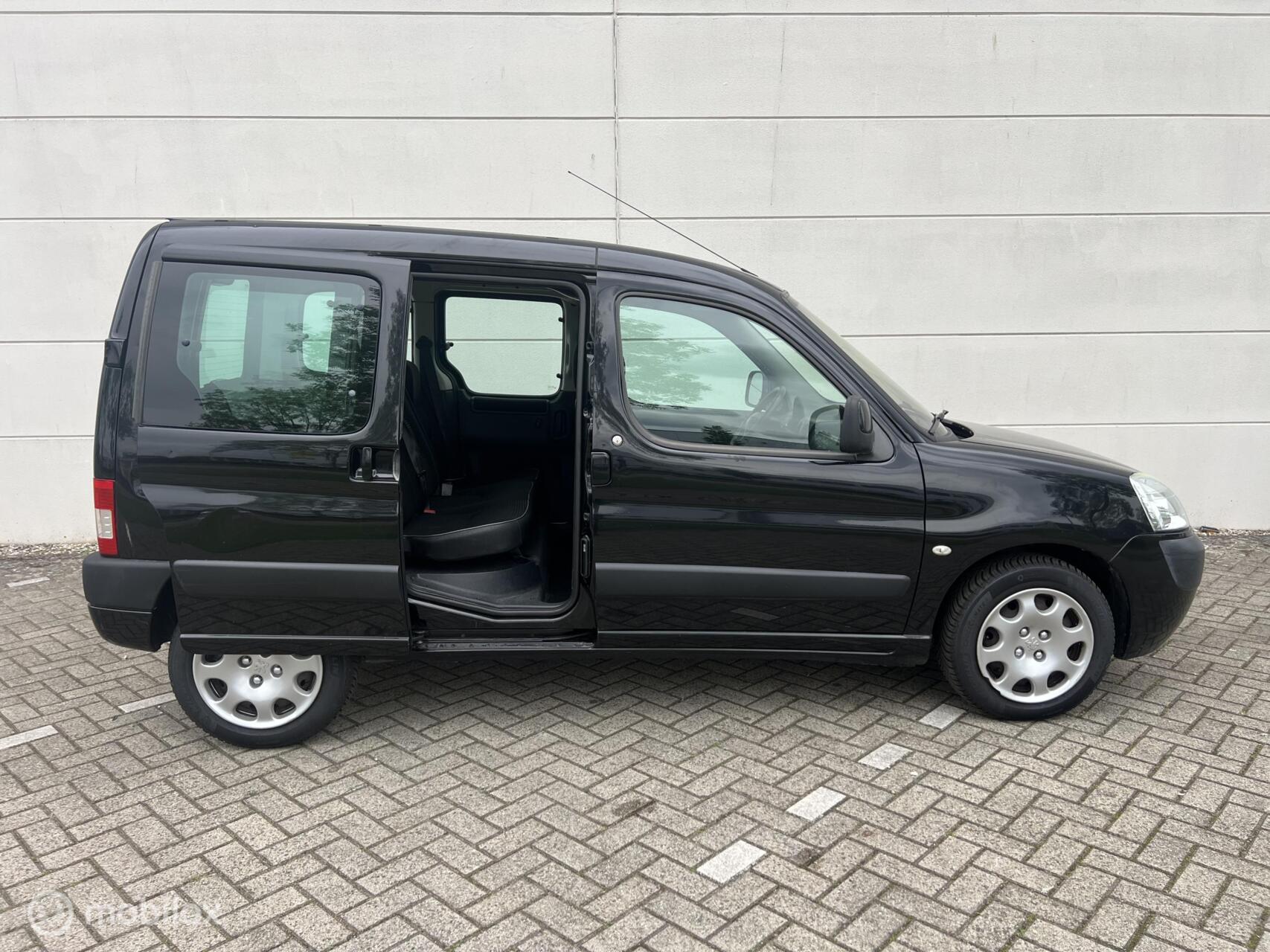 Foto van Peugeot Partner