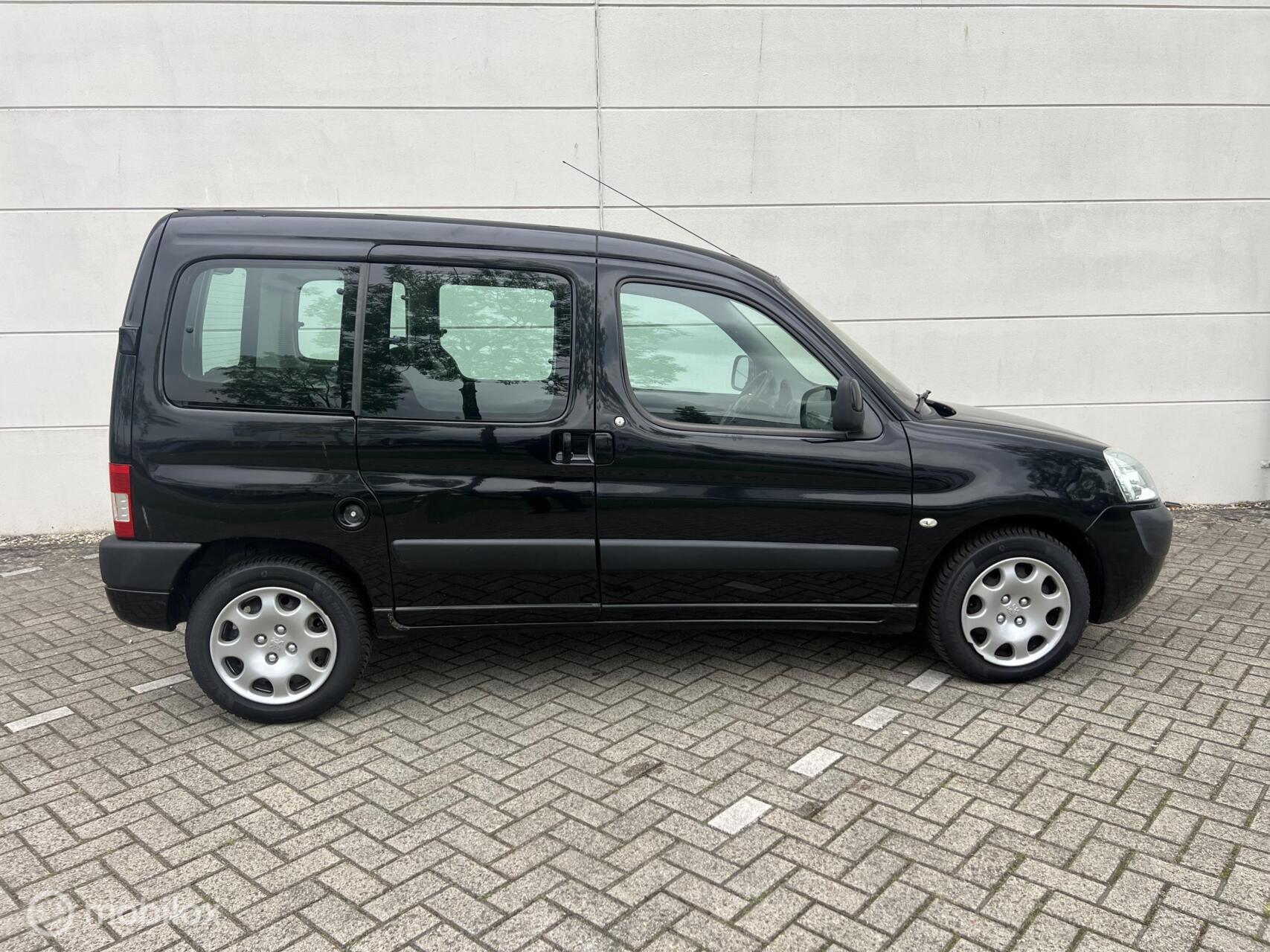 Foto van Peugeot Partner