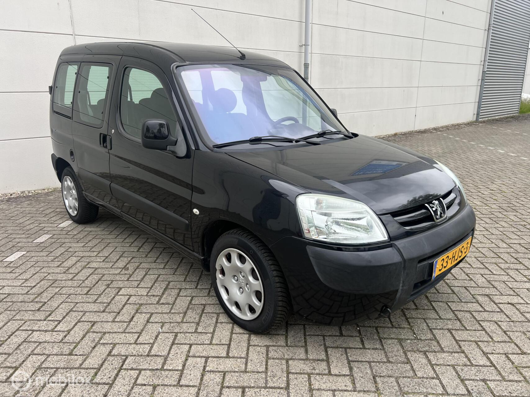 Foto van Peugeot Partner