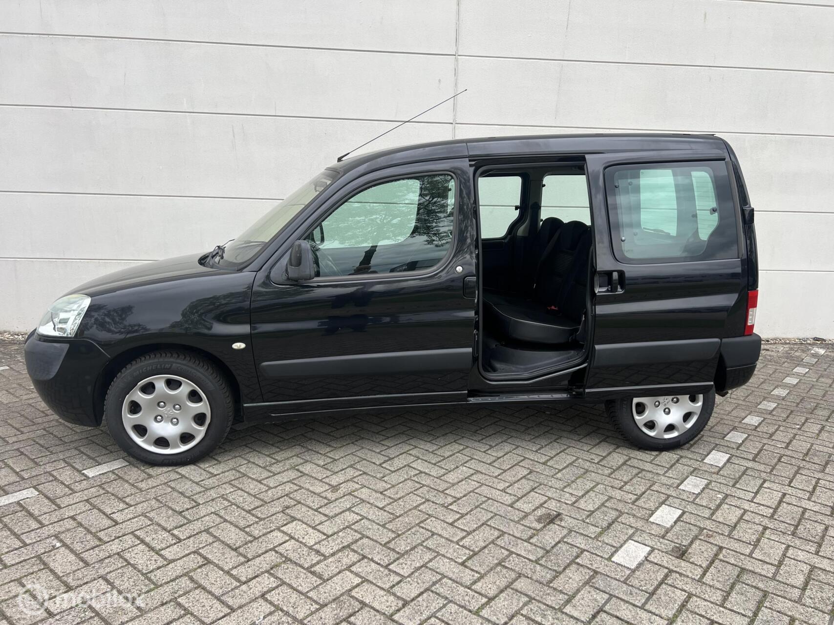 Foto van Peugeot Partner
