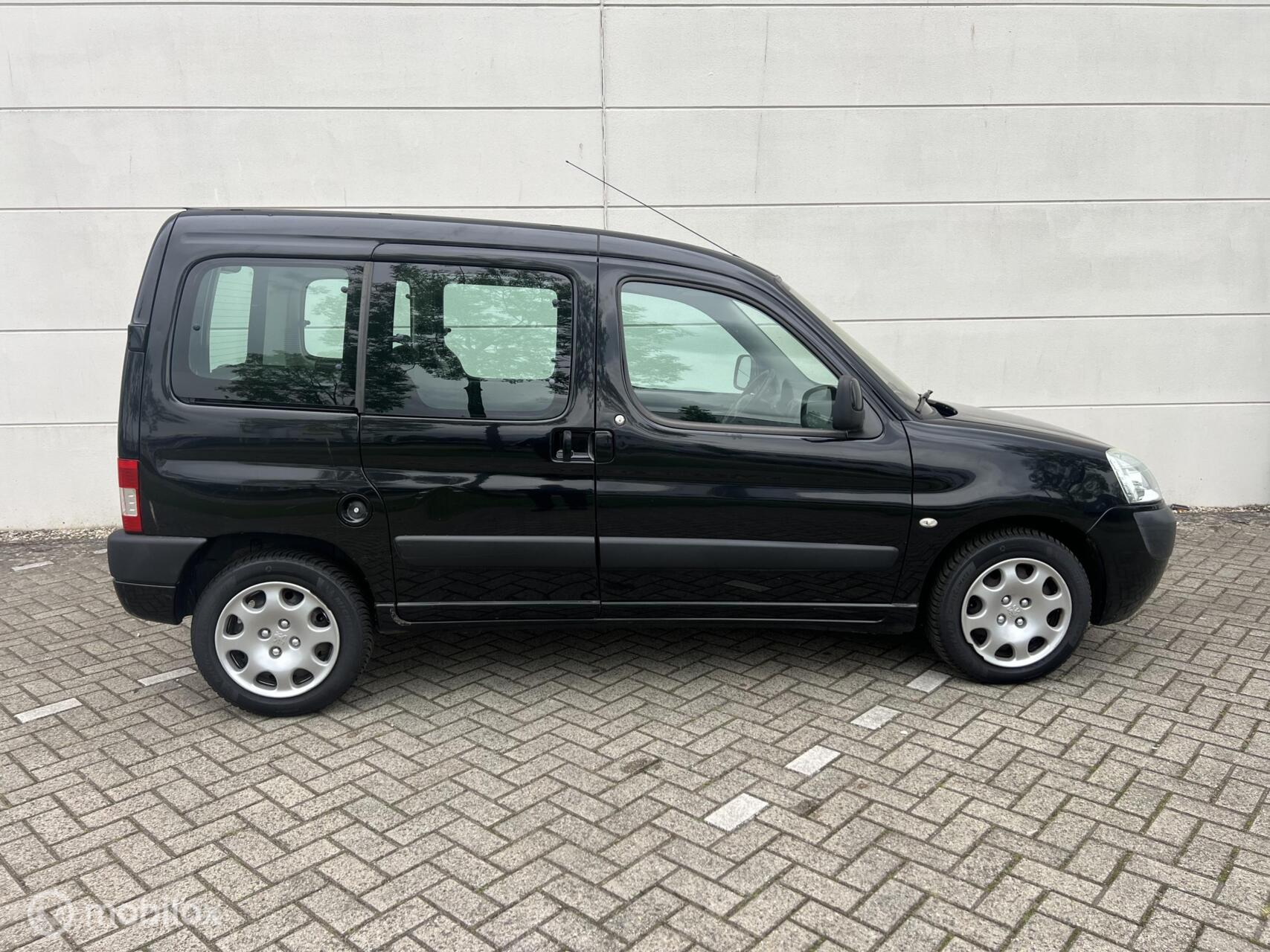 Foto van Peugeot Partner