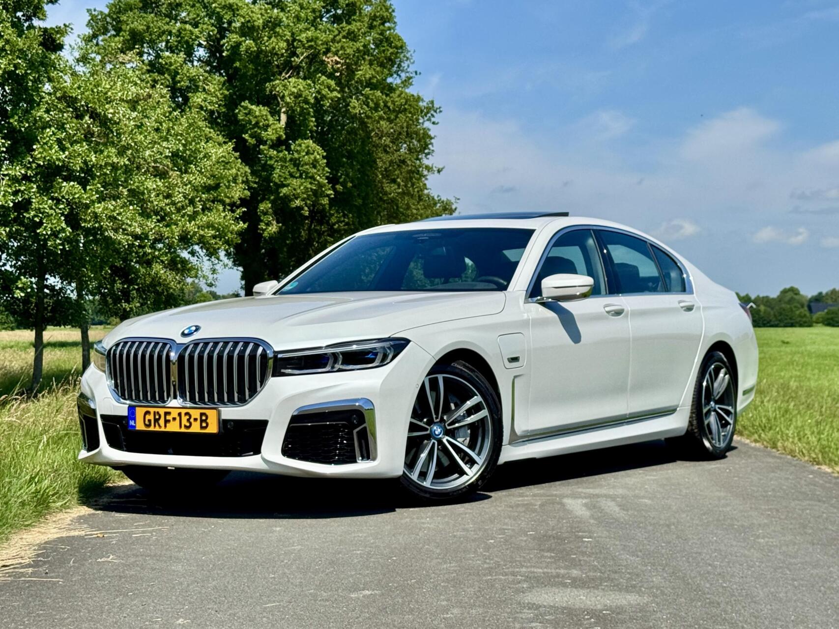 Foto van BMW 745e