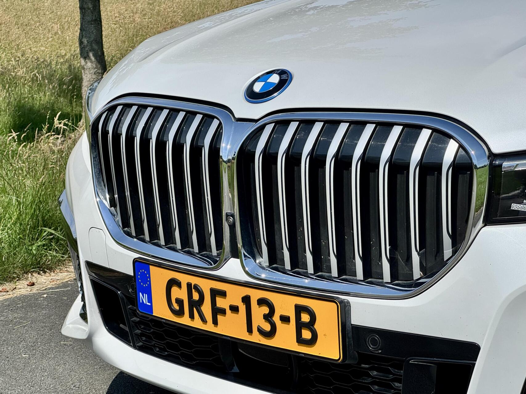 Foto van BMW 745e