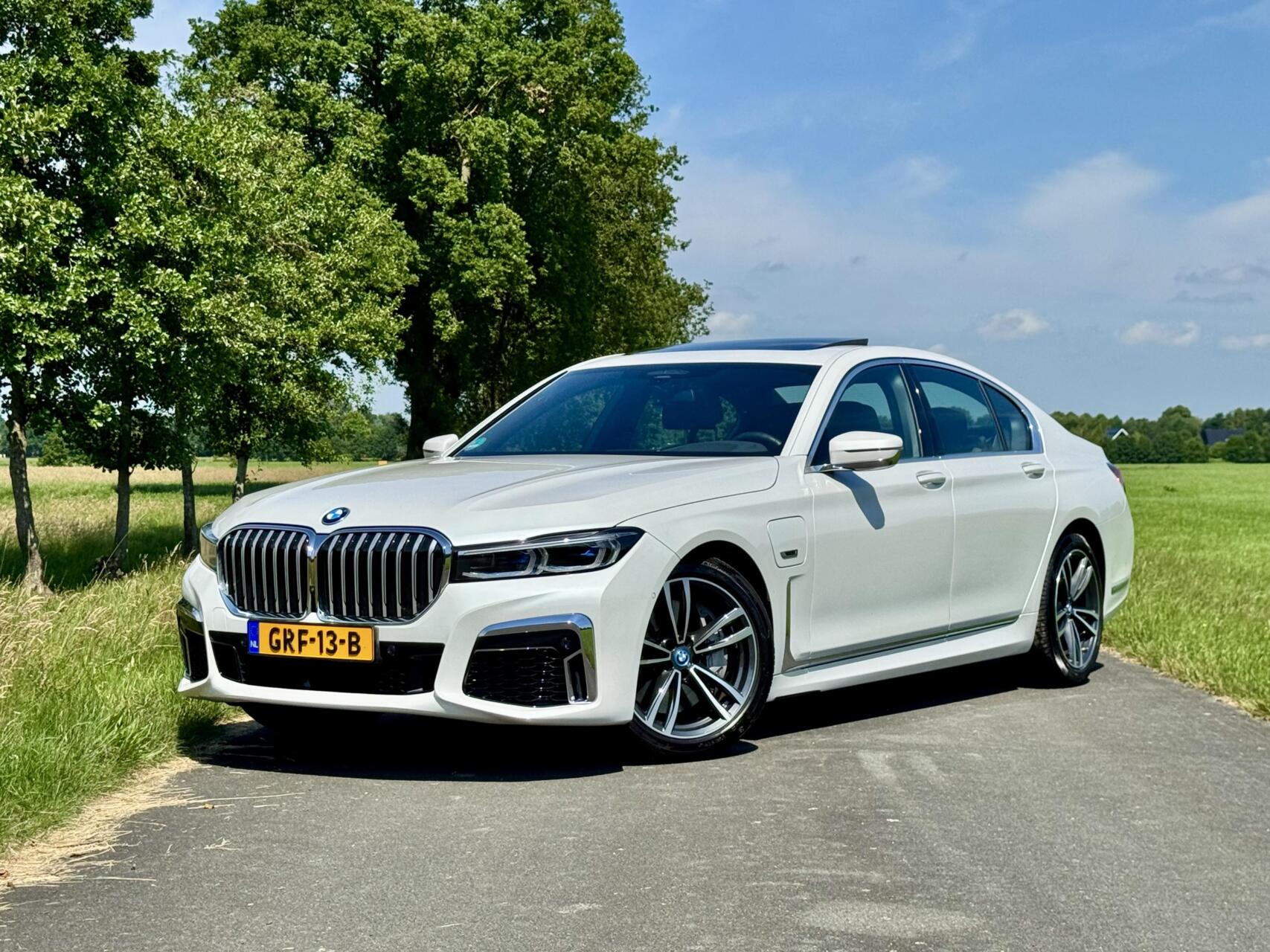 Foto van BMW 745e