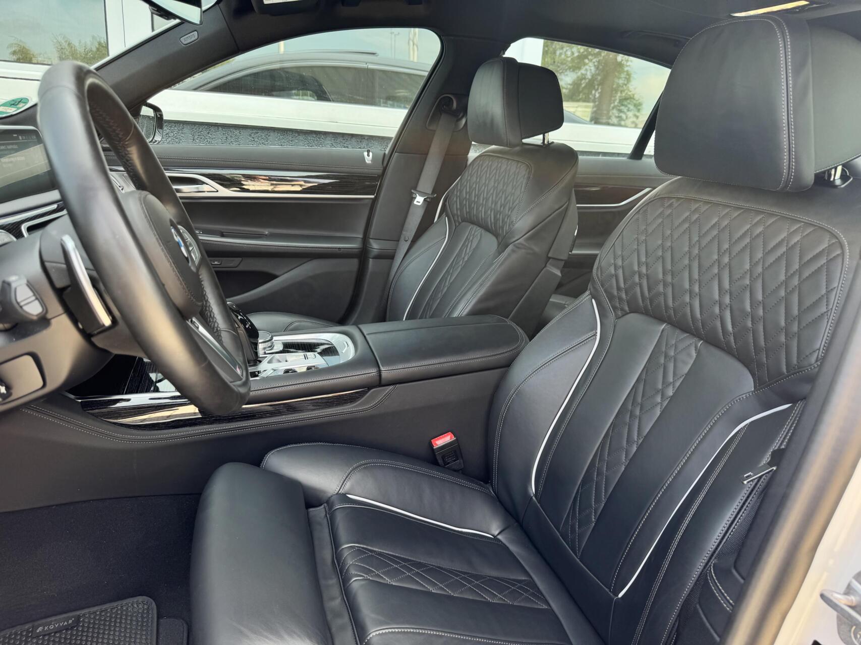 Foto van BMW 745e