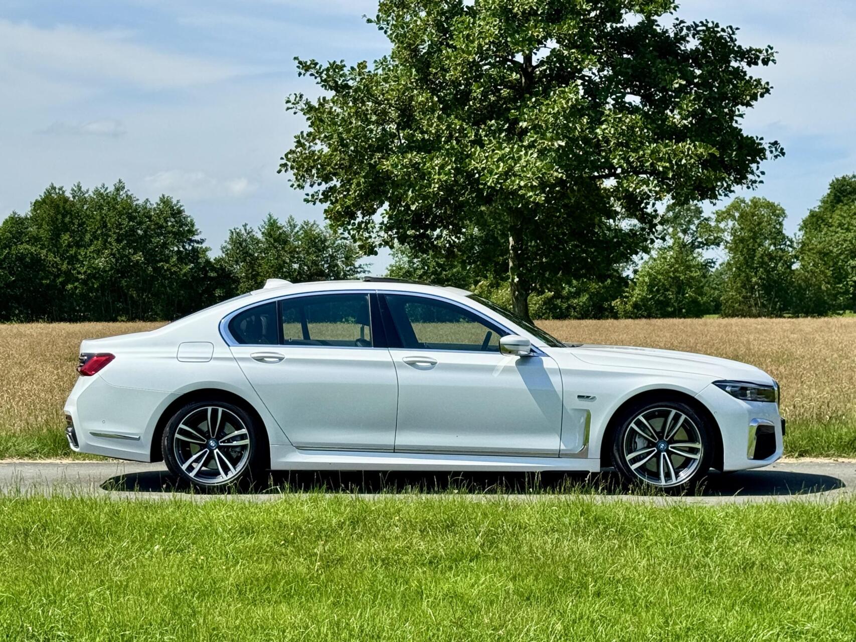 Foto van BMW 745e
