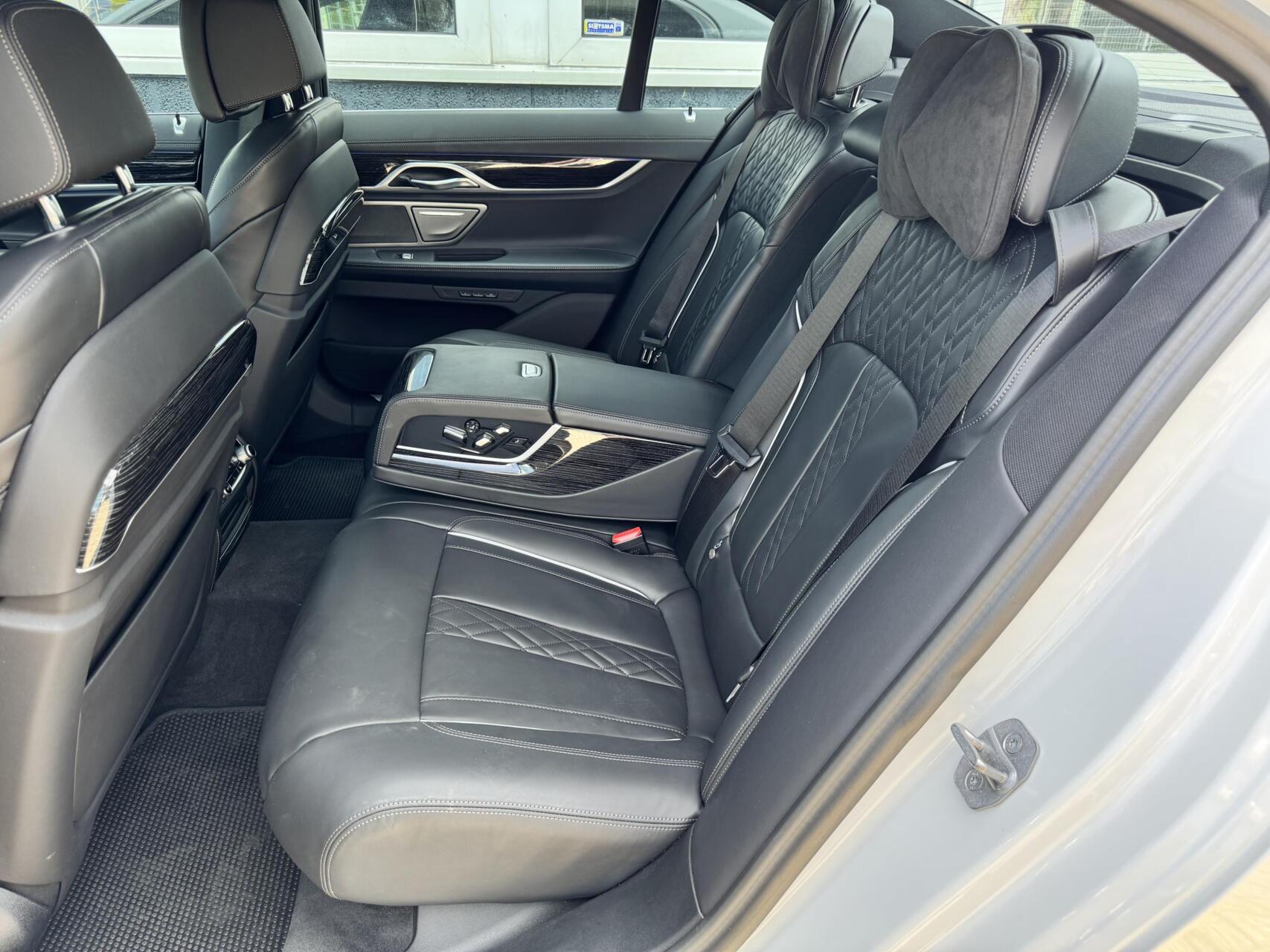 Foto van BMW 745e
