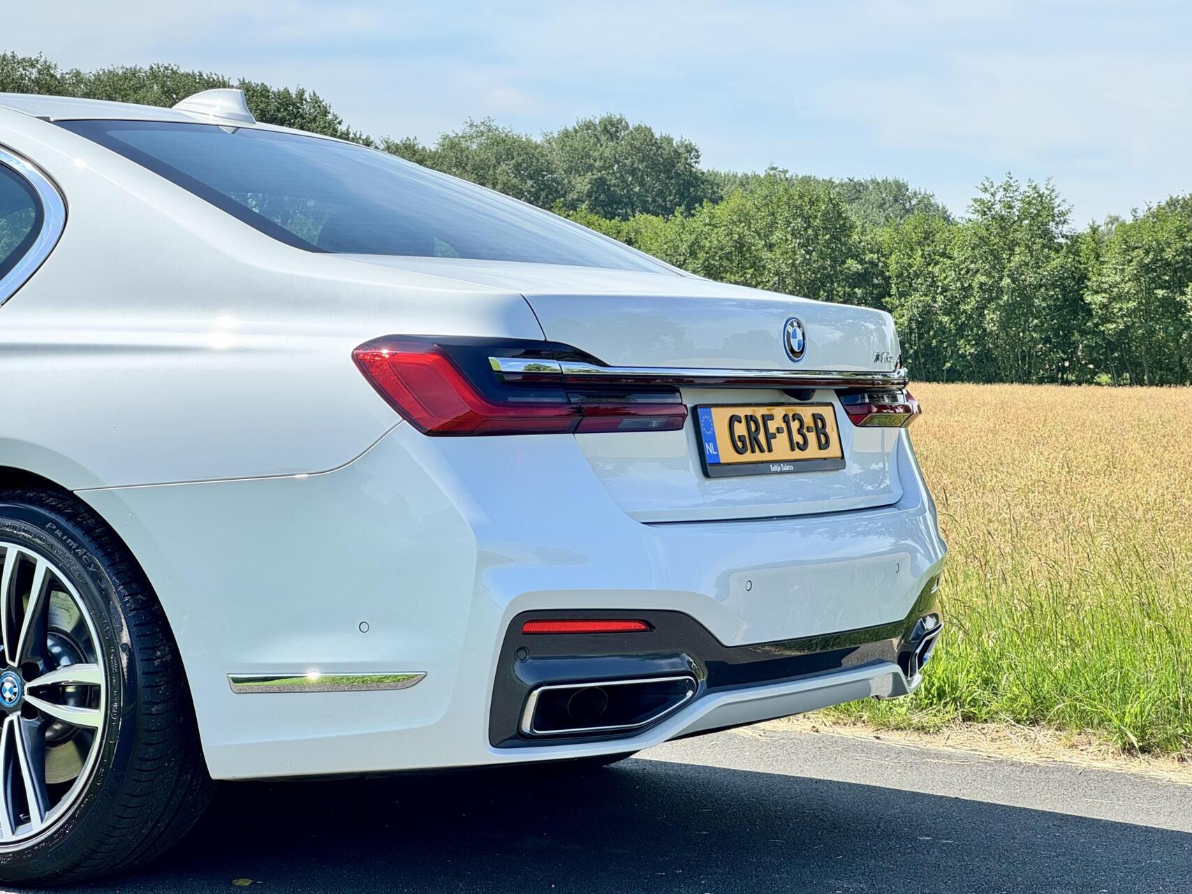 Foto van BMW 745e