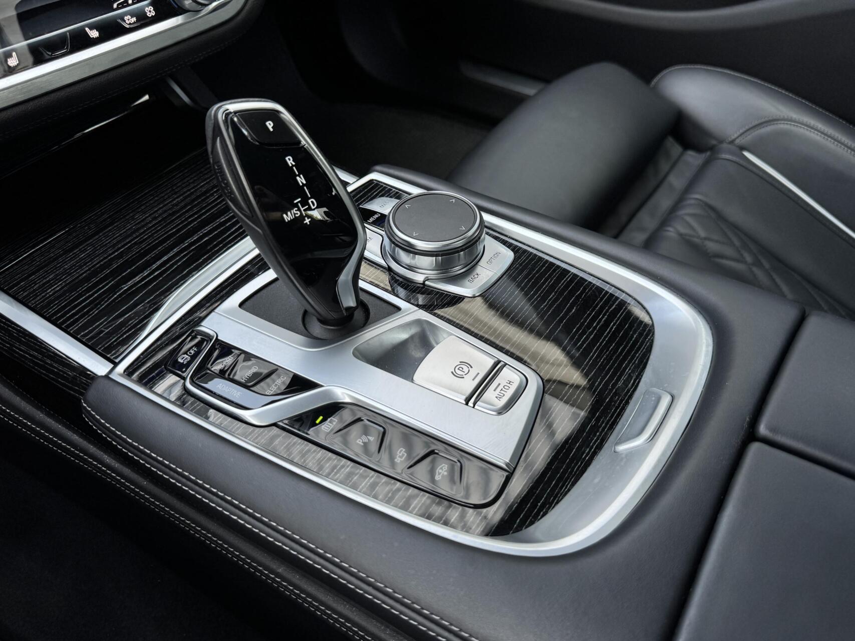 Foto van BMW 745e