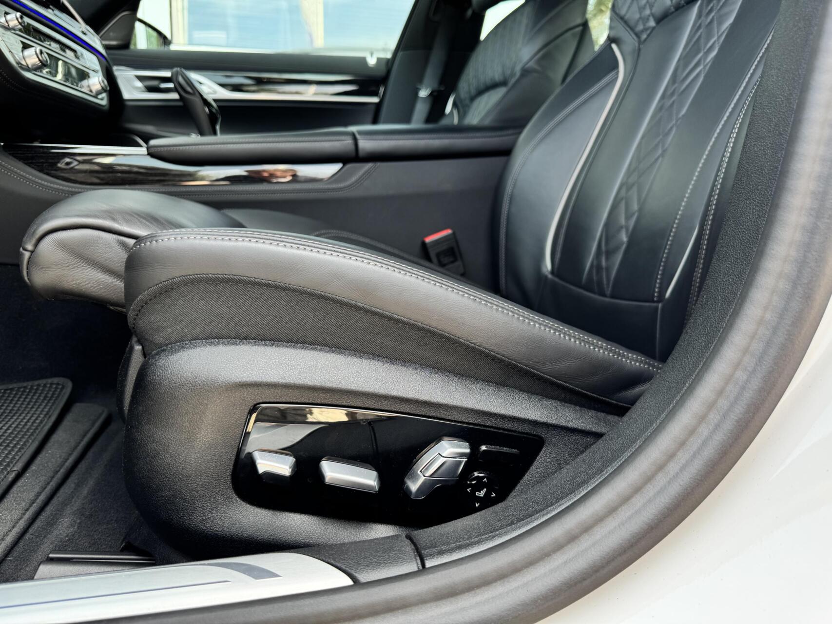 Foto van BMW 745e