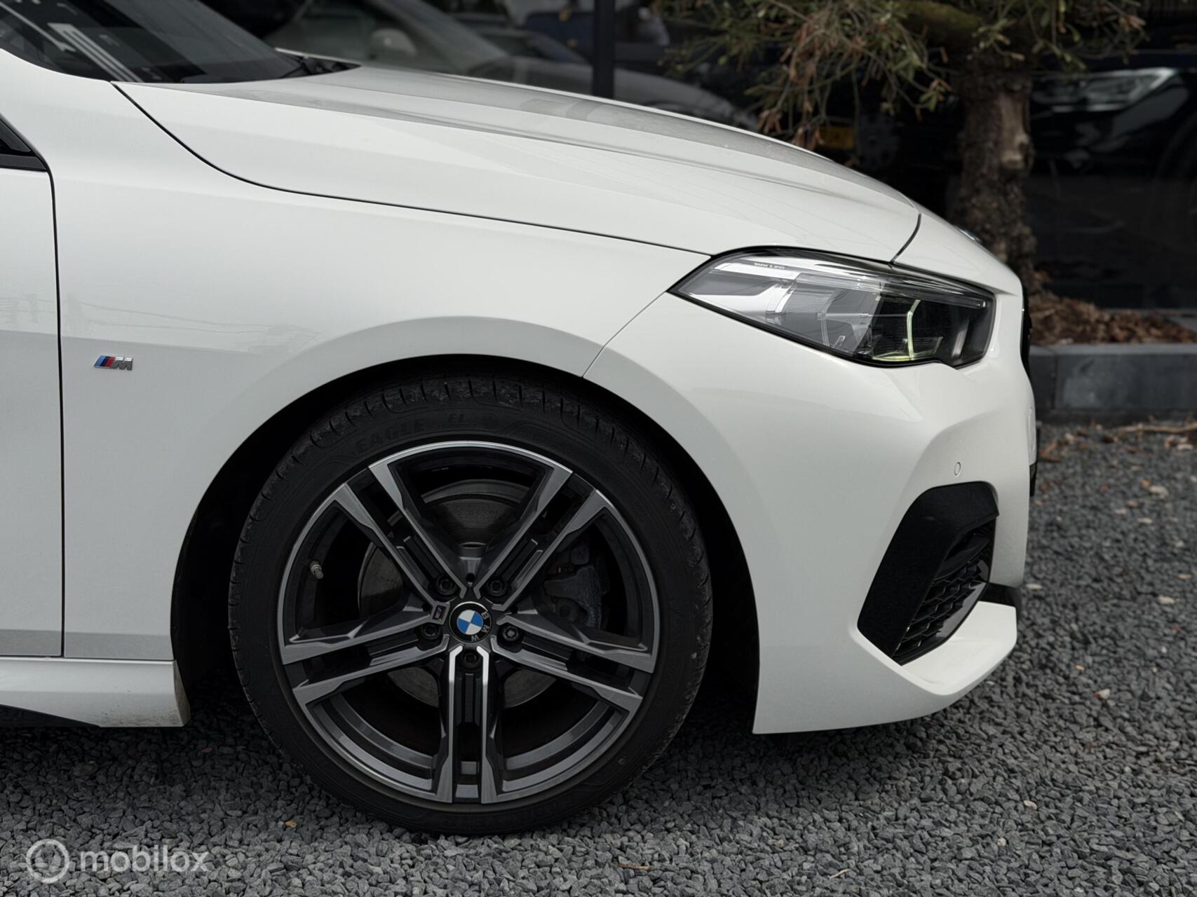 Foto van BMW 218d