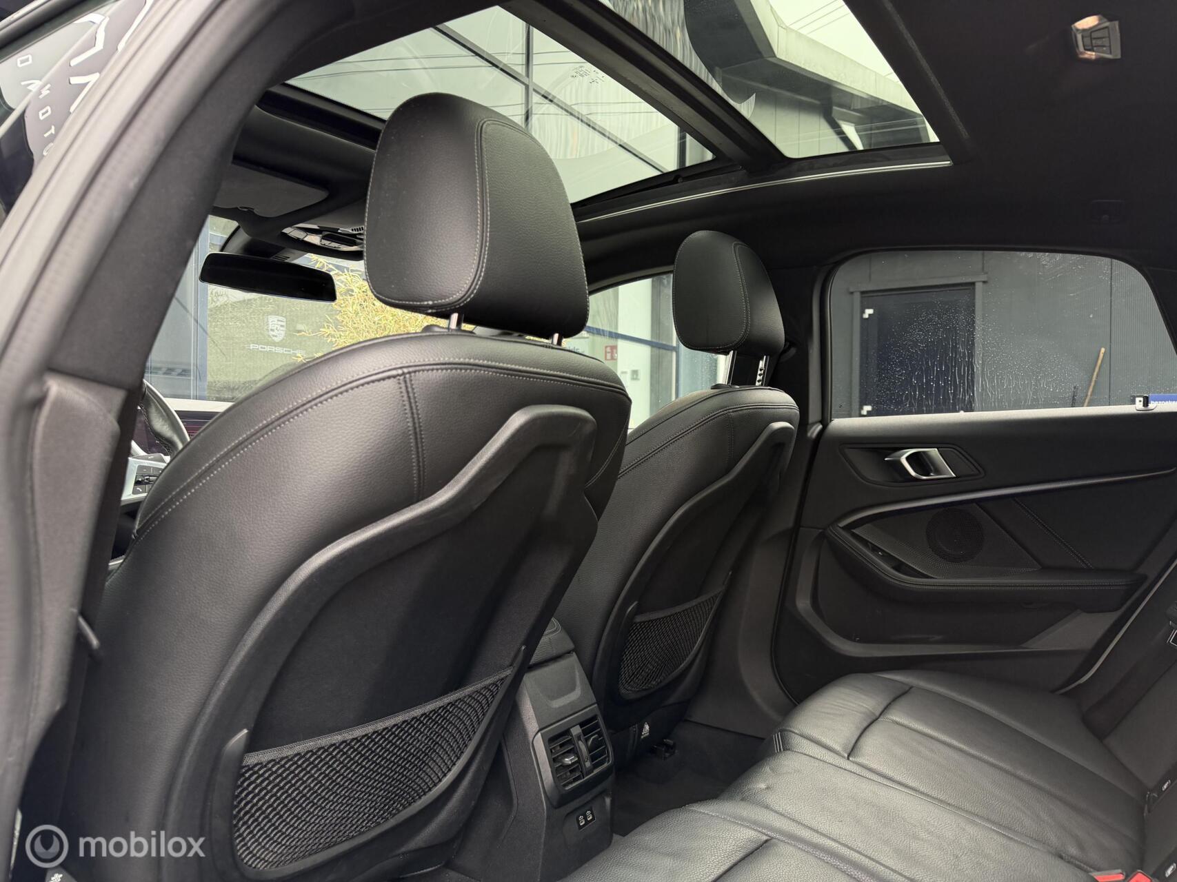 Foto van BMW 218d