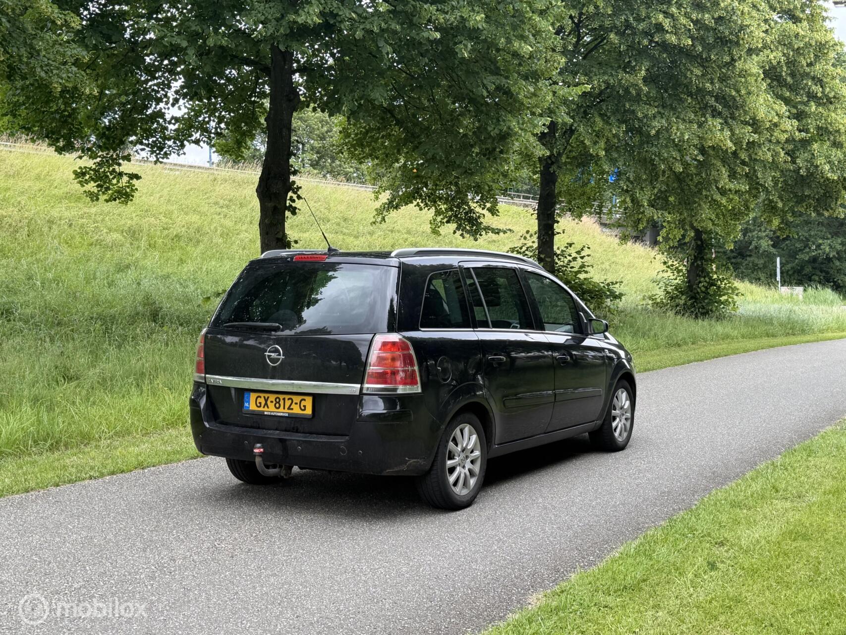 Foto van Opel Zafira
