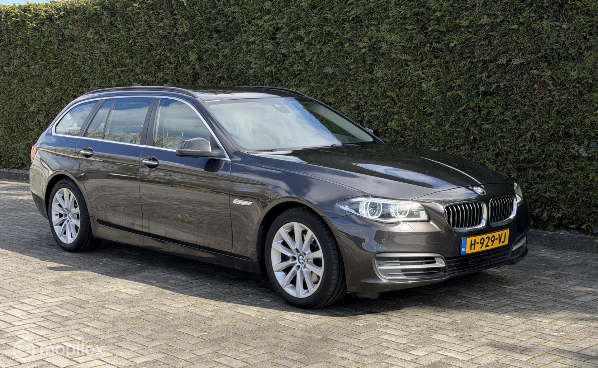 BMW 530d 530d Auto High Exe HUD Trekha Camera LED 2017 - voorkant
