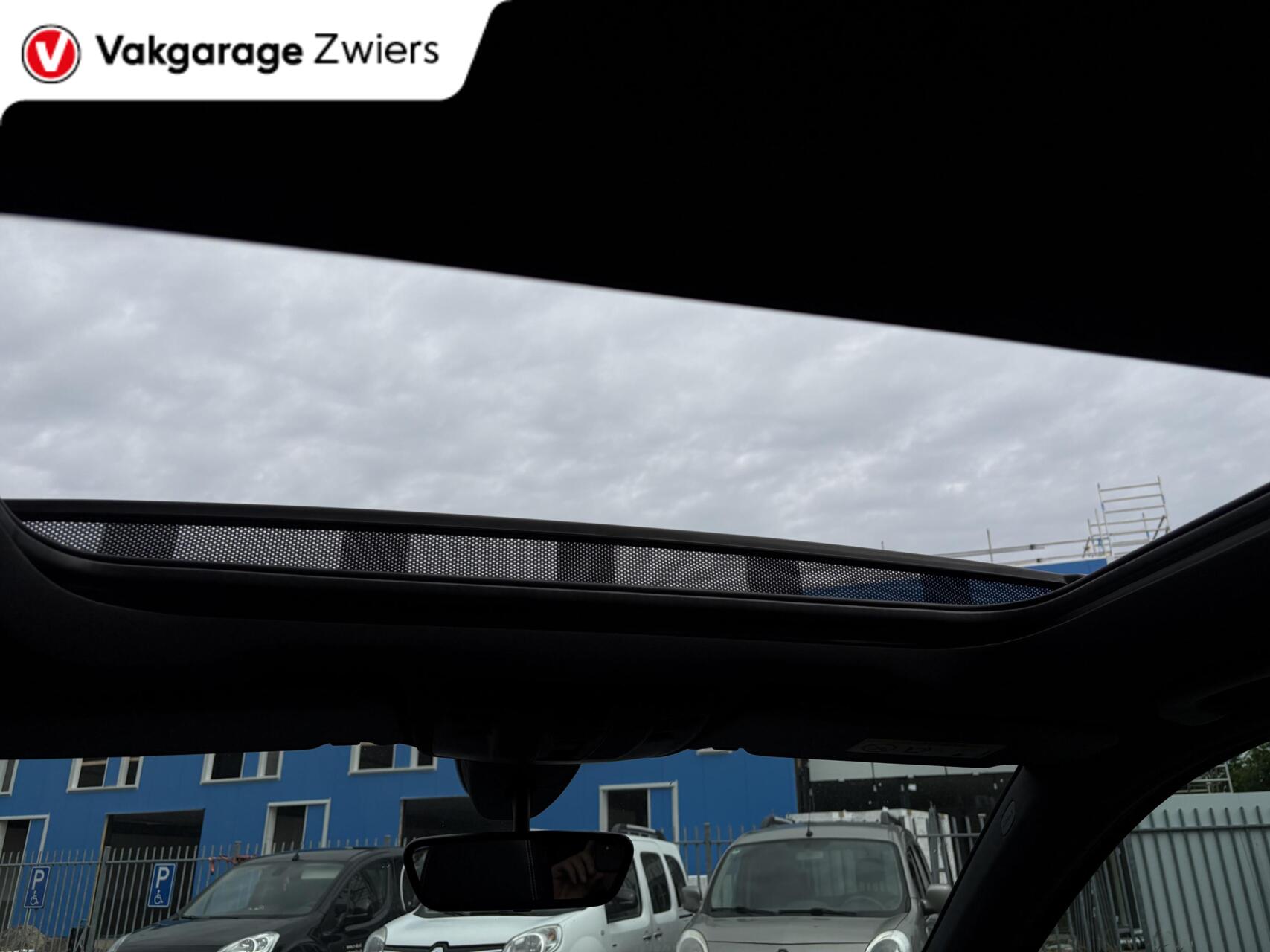 Foto van Mercedes-Benz B 180