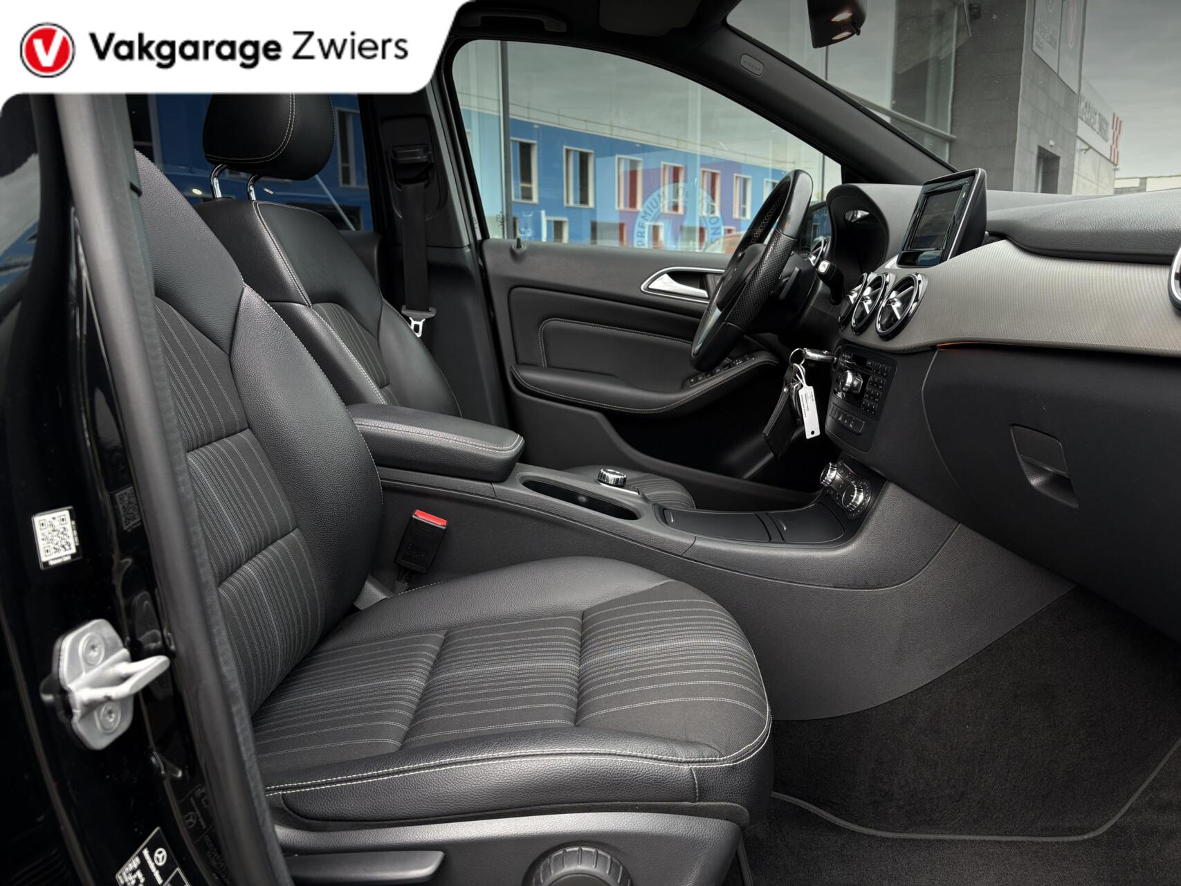 Foto van Mercedes-Benz B 180