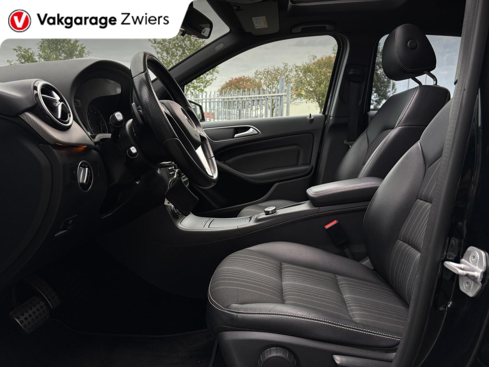 Foto van Mercedes-Benz B 180
