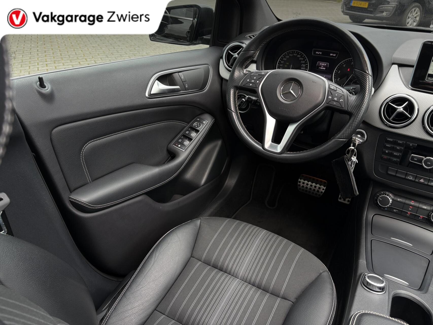 Foto van Mercedes-Benz B 180