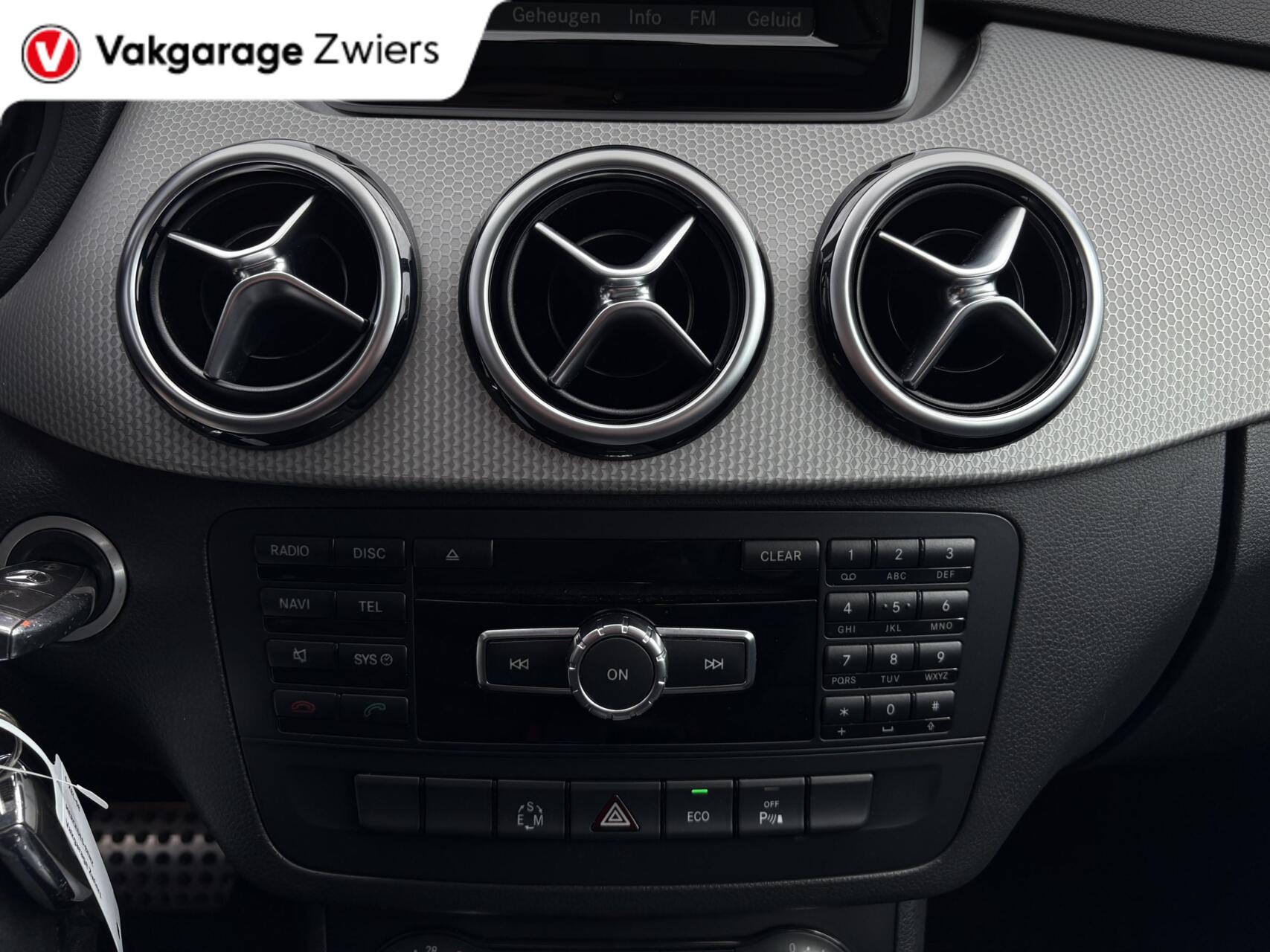 Foto van Mercedes-Benz B 180