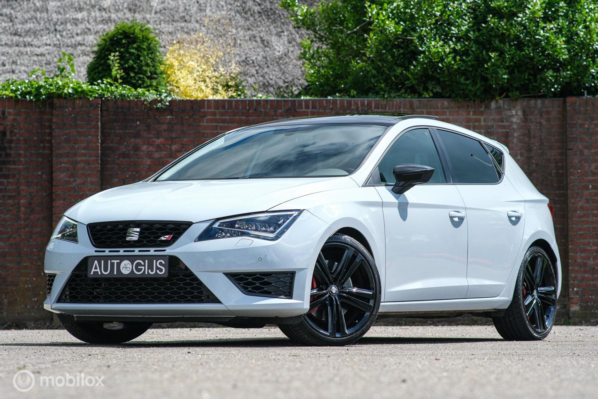 Seat Leon 2.0 TSI Cupra 290 PK DSG | Panorama | LED | Alcantara | Navigatie | Cruise | Zeer nette auto | rijklaaprijs | 2017 - voorkant