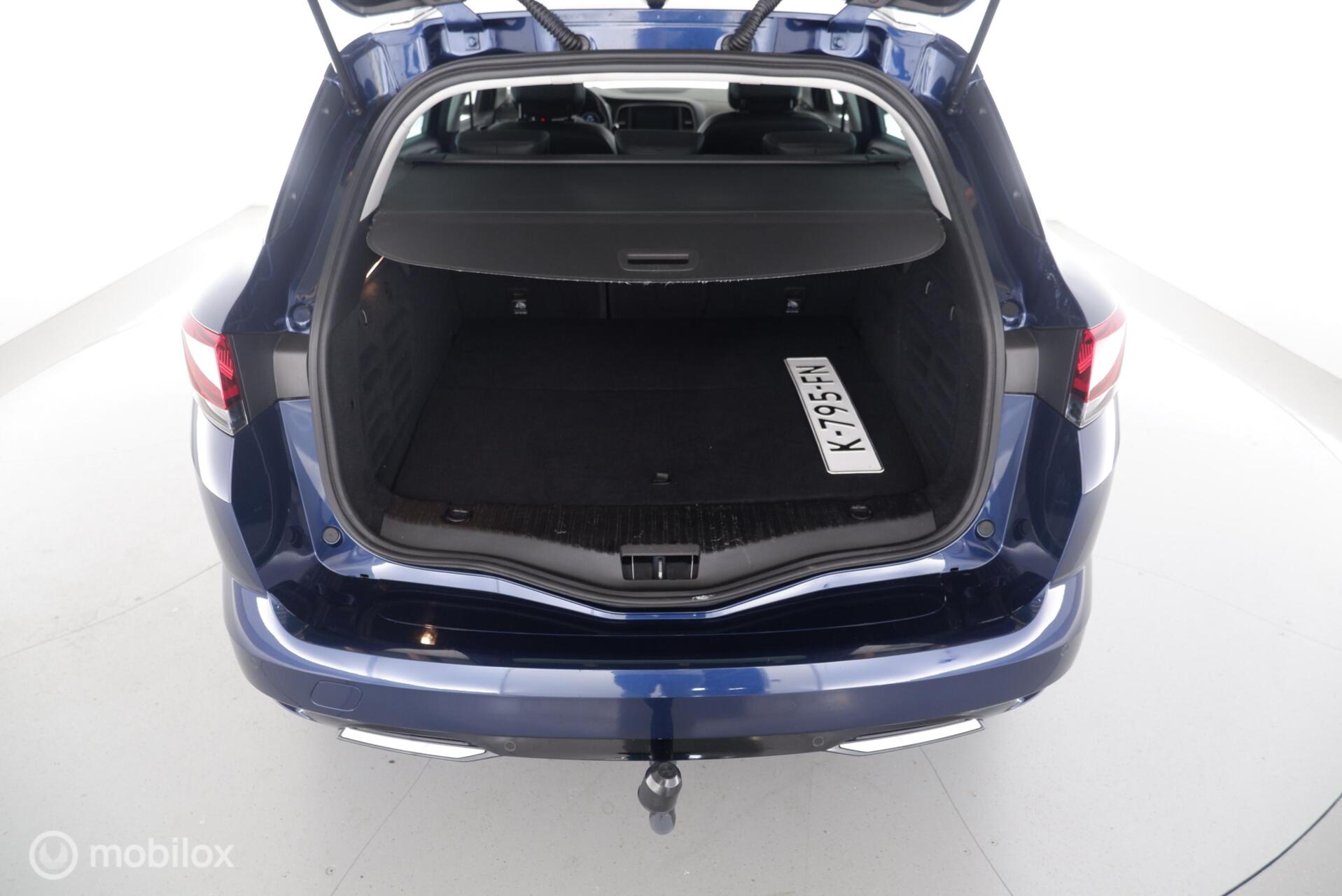 Foto van Renault Megane E-tech Plug-in Hybrid